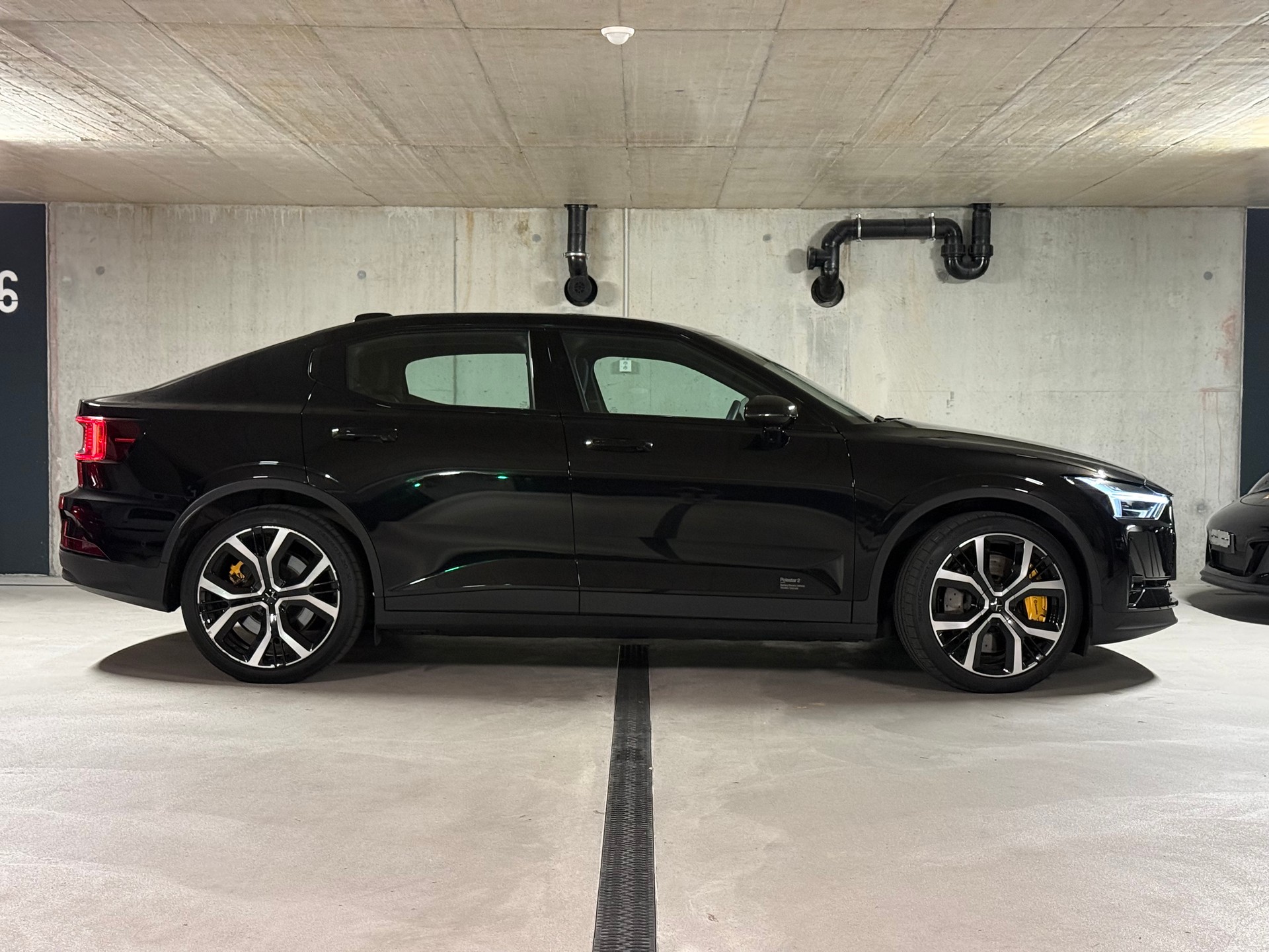 POLESTAR Polestar 2 Long Range Dual Performance 78 kWh MY23-image-7