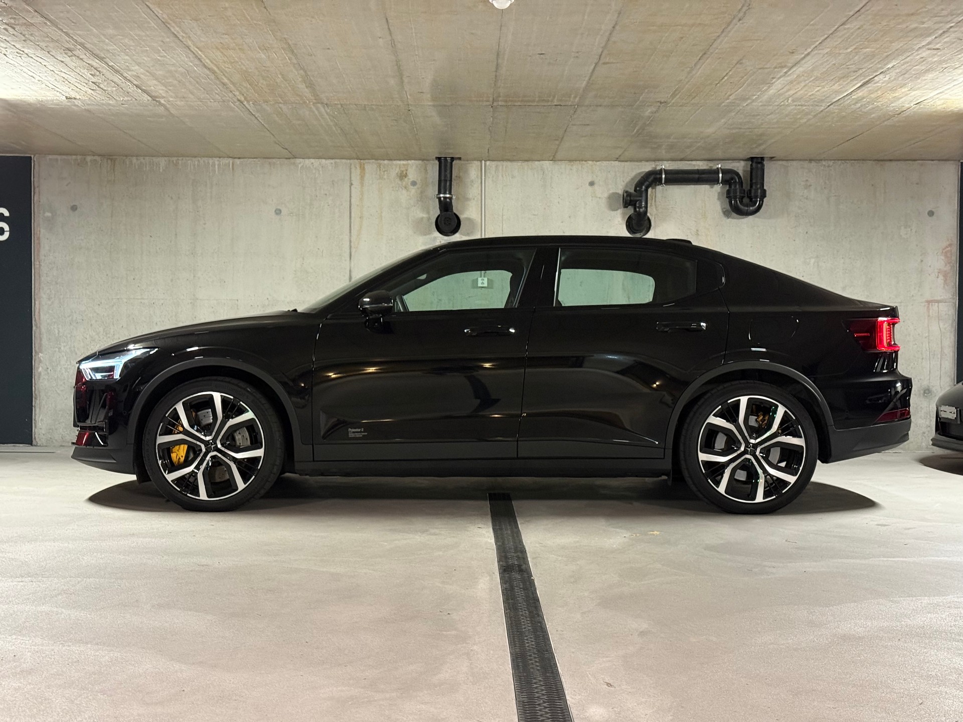 POLESTAR Polestar 2 Long Range Dual Performance 78 kWh MY23-image-3