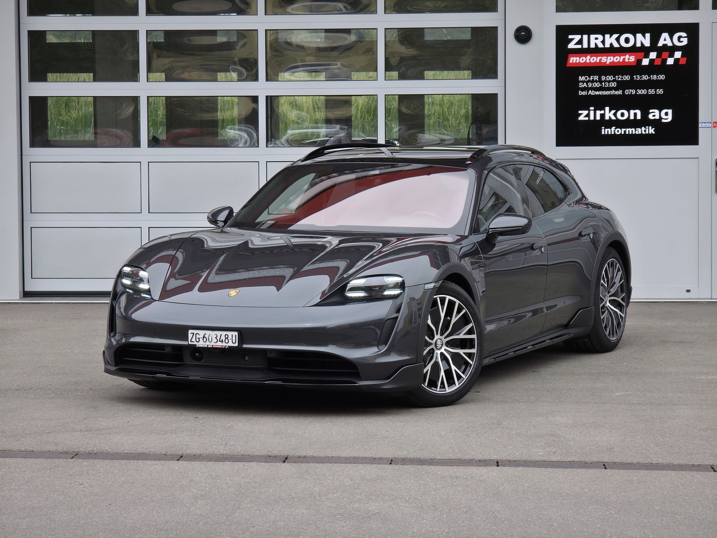Car photo