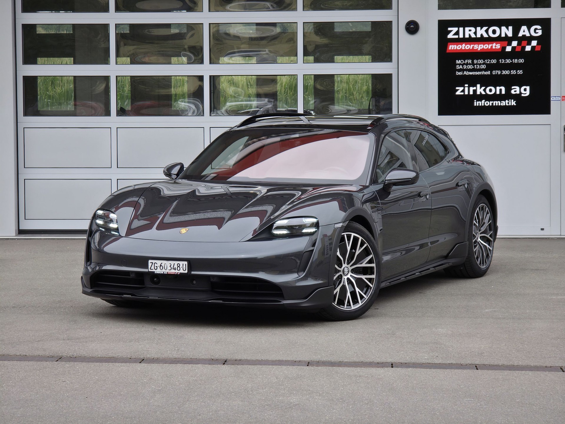 PORSCHE Taycan 4 Cross Turismo-image-0