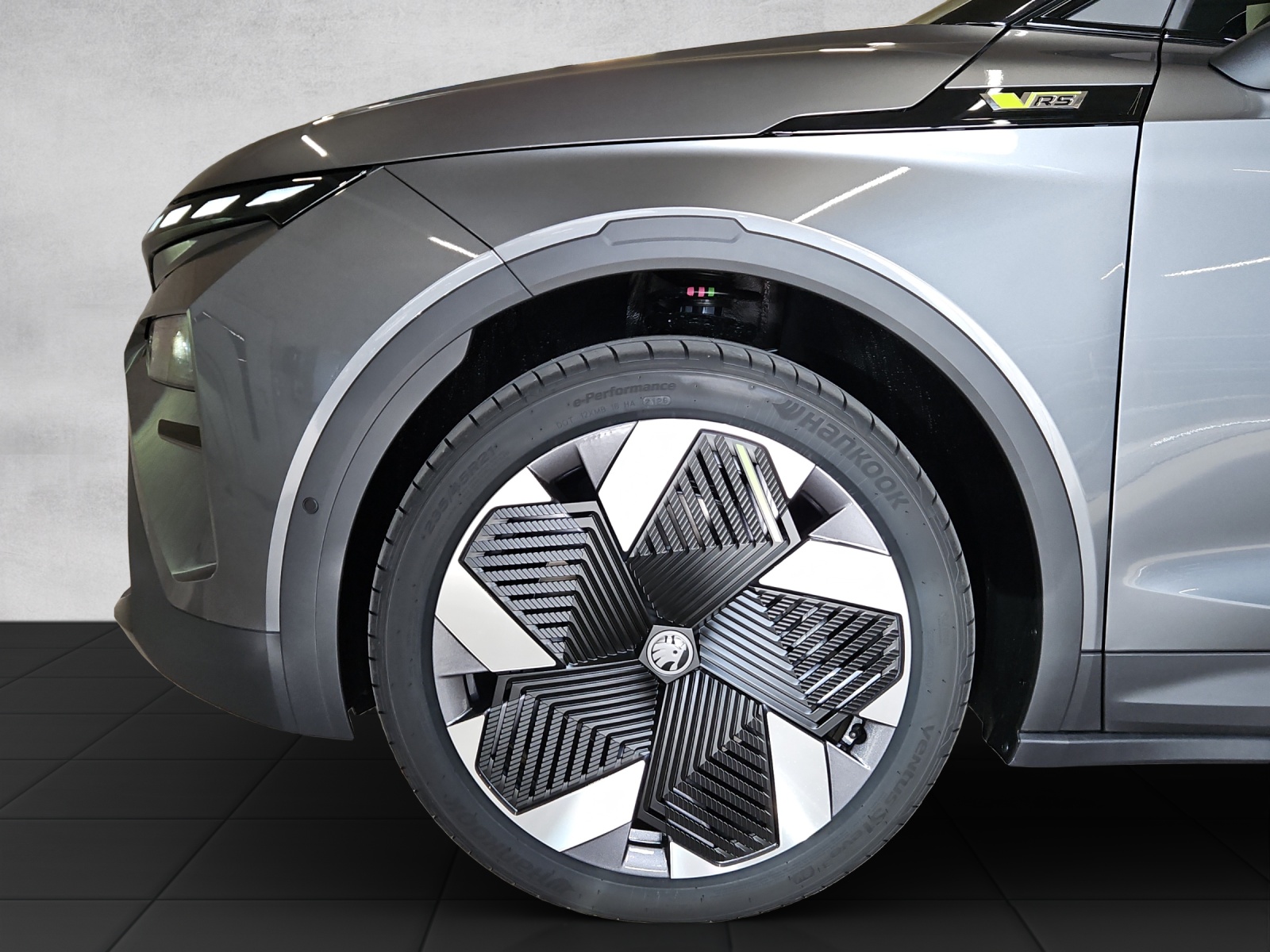 SKODA Elroq RS 4x4-image-14