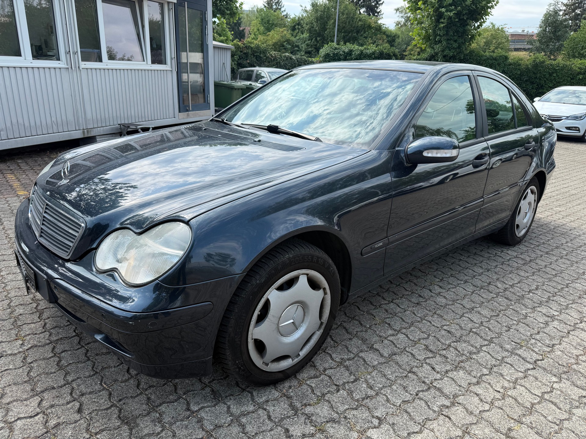 MERCEDES-BENZ C 240 Classic-image-0