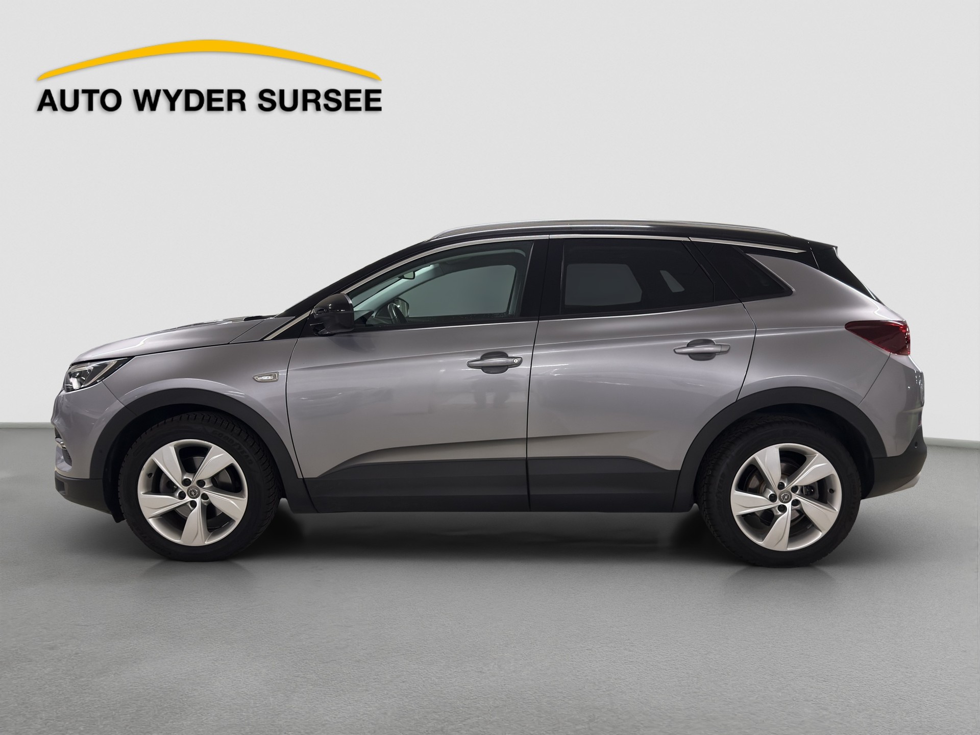 OPEL Grandland X 1.6 T Ultimate-image-2