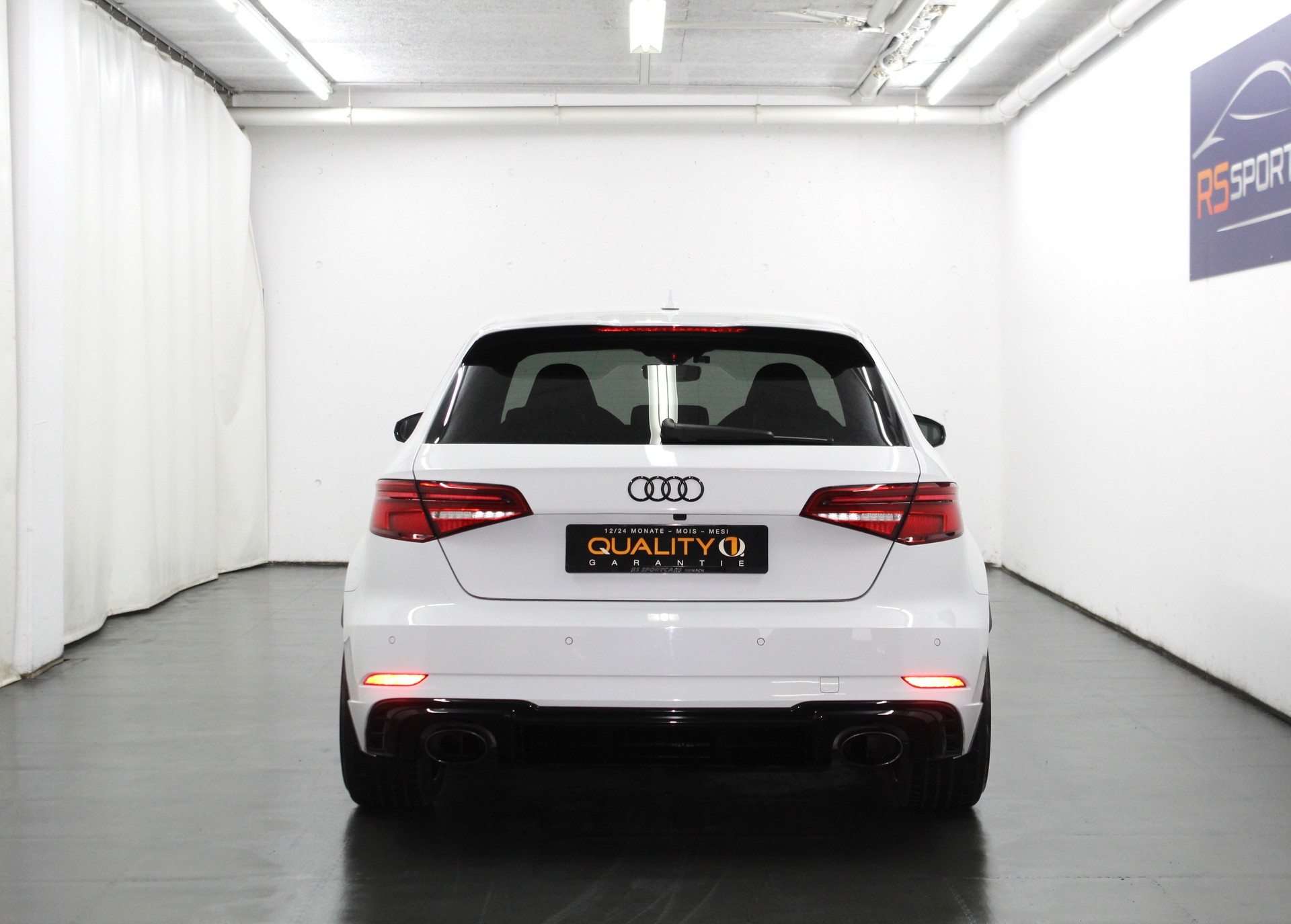 AUDI RS3 Sportback 2.5 TSI quattro S-tronic Optikpaket schwarz / ohne OPF / CH-Fahrzeug-image-5