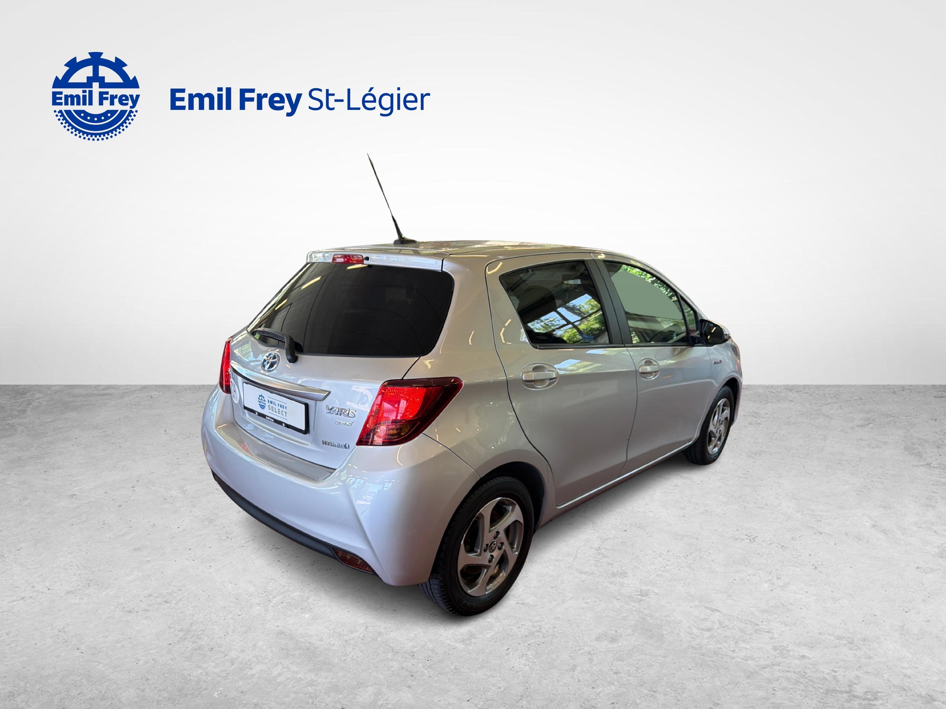 TOYOTA Yaris 1.5 VVT-i HSD Trend-image-4