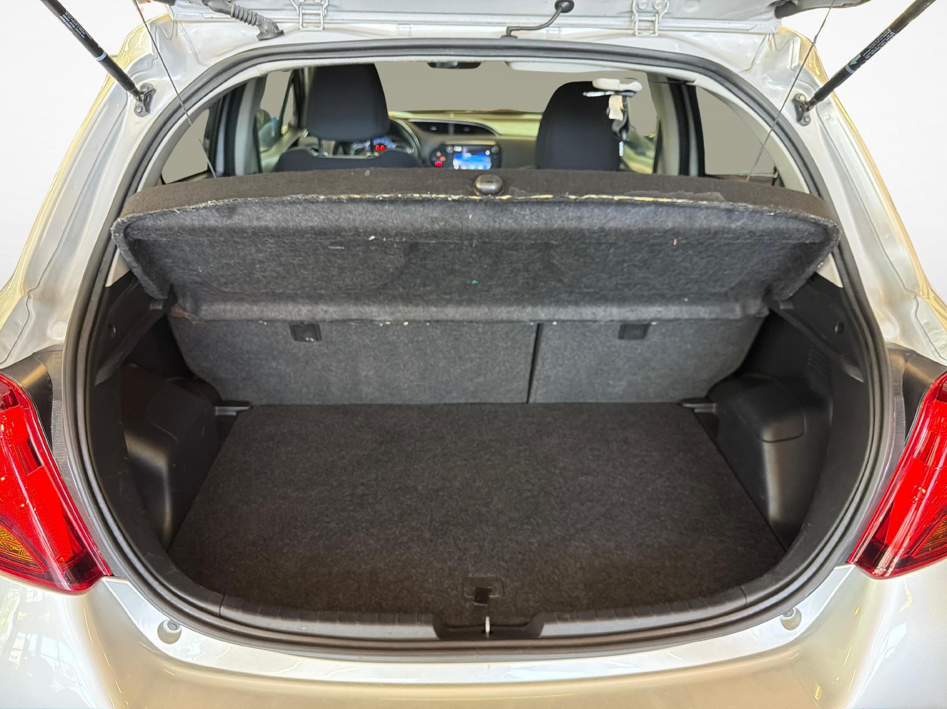 TOYOTA Yaris 1.5 VVT-i HSD Trend-image-11