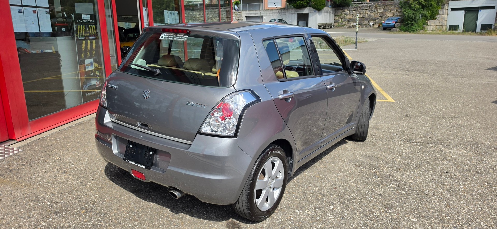 SUZUKI Swift 1.5i 16V VVT GL Top-image-2
