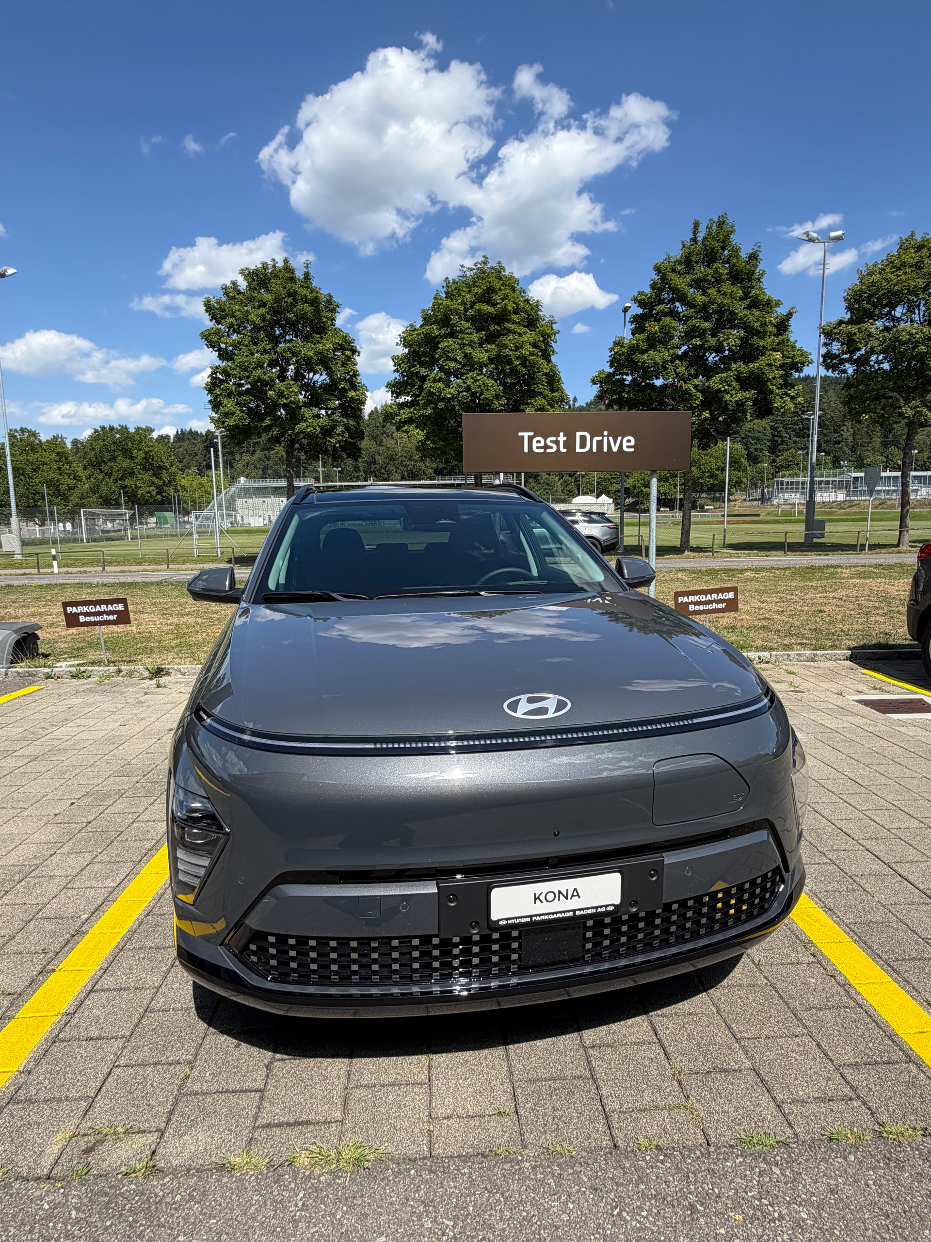HYUNDAI Kona EV 65.4 kWh Vertex-image-4