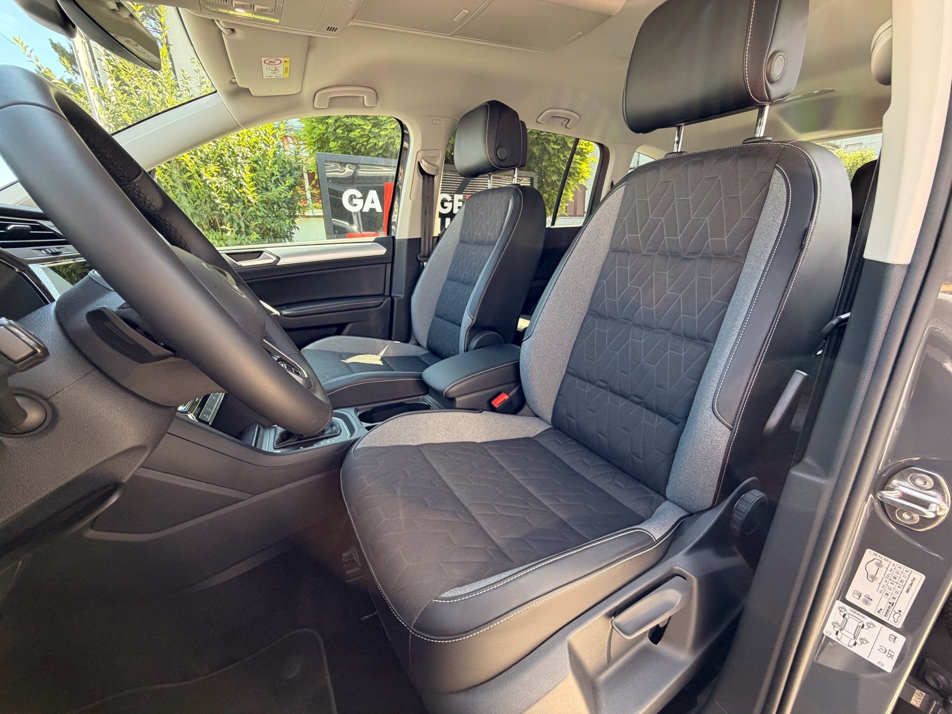 VW Touran 1.5 TSI 150PS GOAL *** FAMILIENAUTO MIT 4 JAHRE VW WERKSGARANTIE ***-image-7
