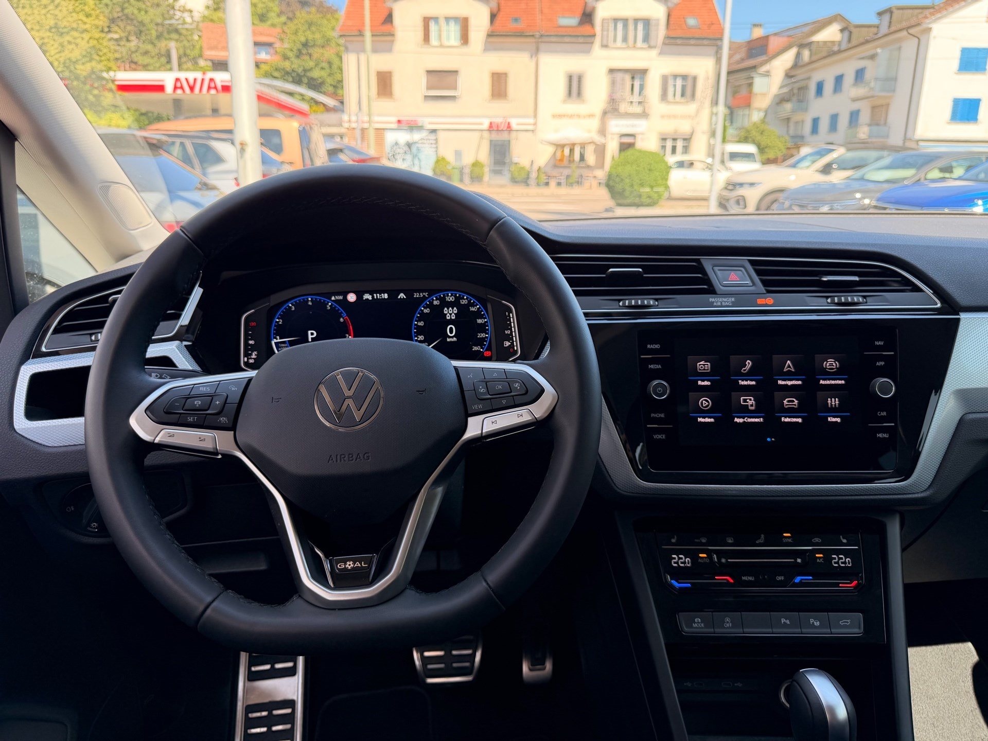 VW Touran 1.5 TSI 150PS GOAL *** FAMILIENAUTO MIT 4 JAHRE VW WERKSGARANTIE ***-image-8