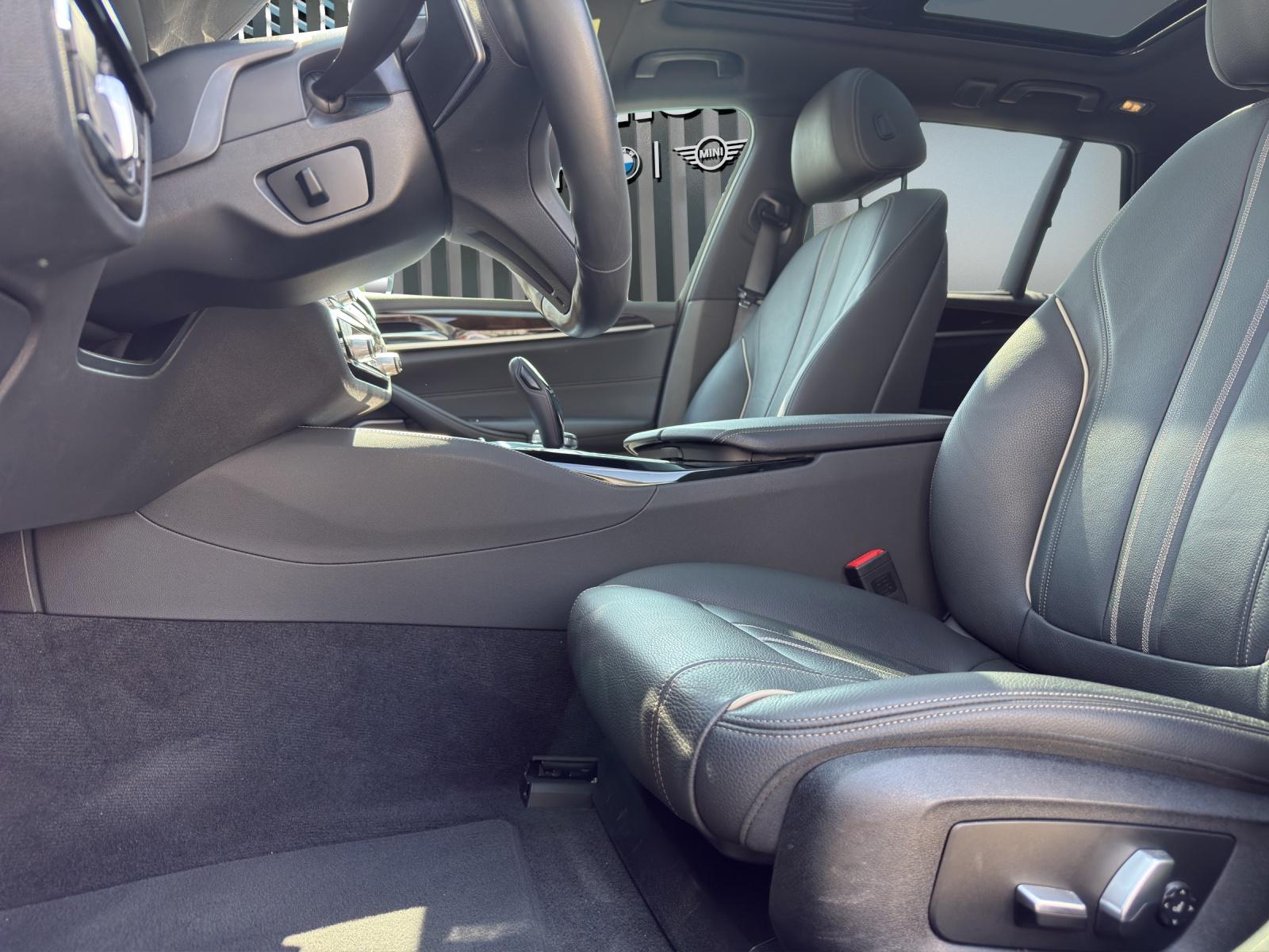 BMW 530i xDrive Touring ANHAENGERKUPPLUNG-image-15