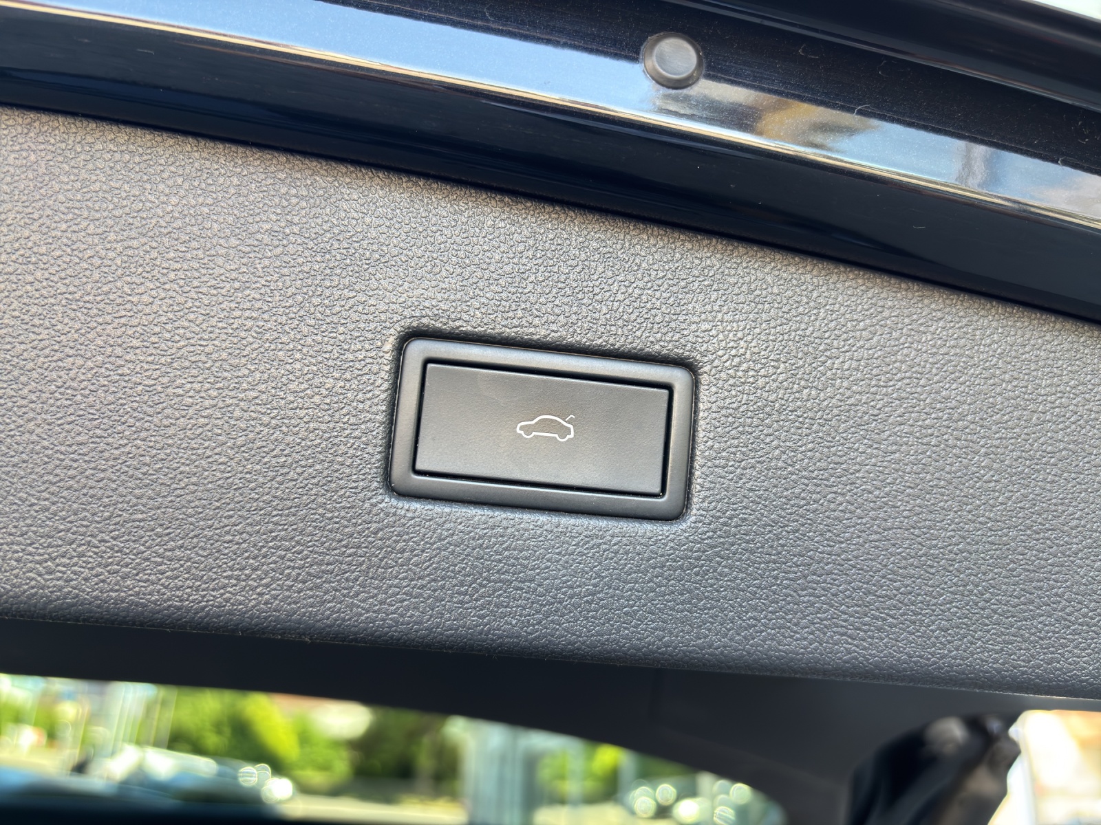 VW Tiguan Allspace 2.0 TDI SCR R-Line 4Motion DSG mit AHK, Leder mit Lüftung, Panorama-Ausstell-/Schiebedach & Winterrad-image-10