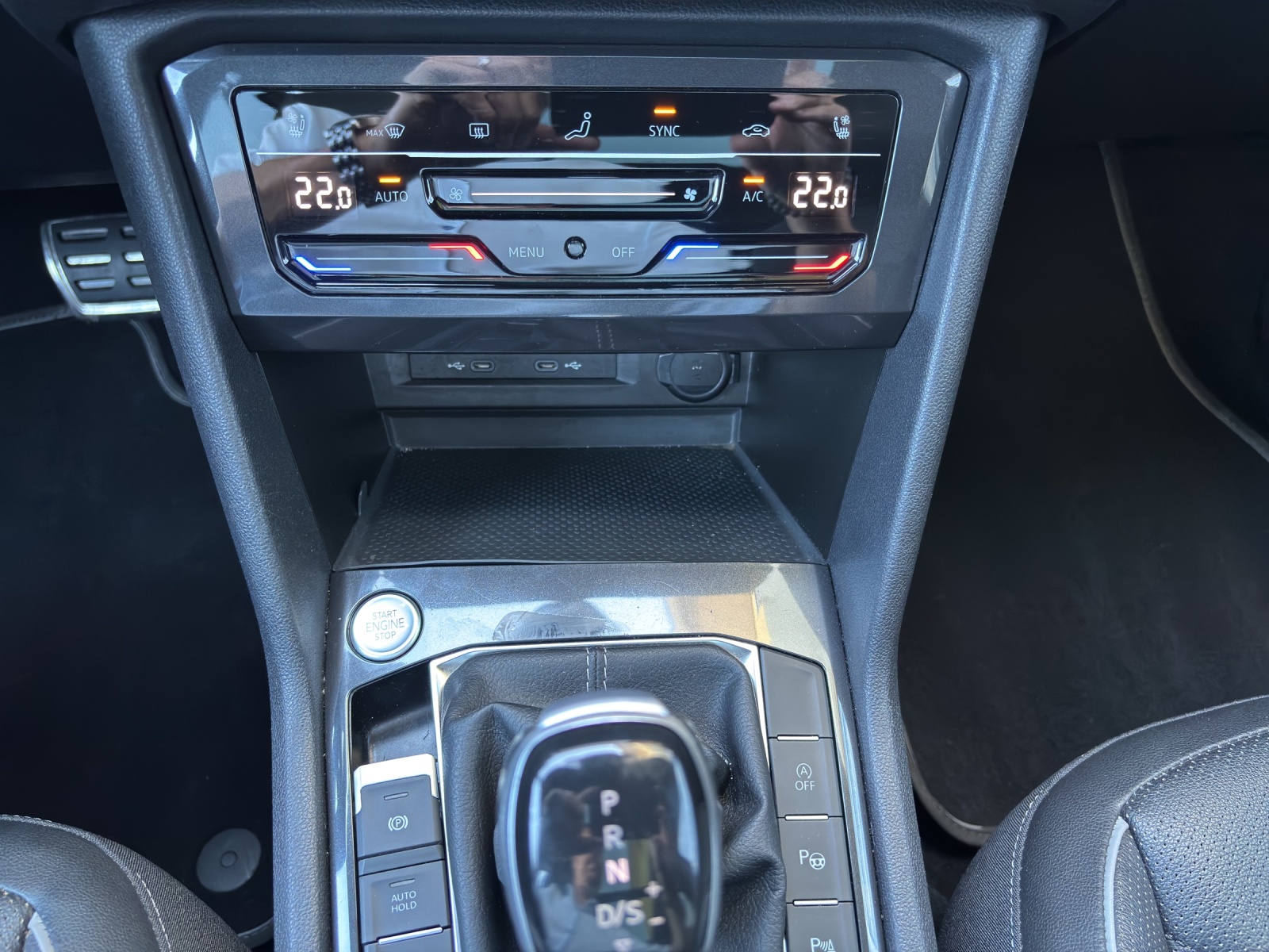 VW Tiguan Allspace 2.0 TDI SCR R-Line 4Motion DSG mit AHK, Leder mit Lüftung, Panorama-Ausstell-/Schiebedach & Winterrad-image-19