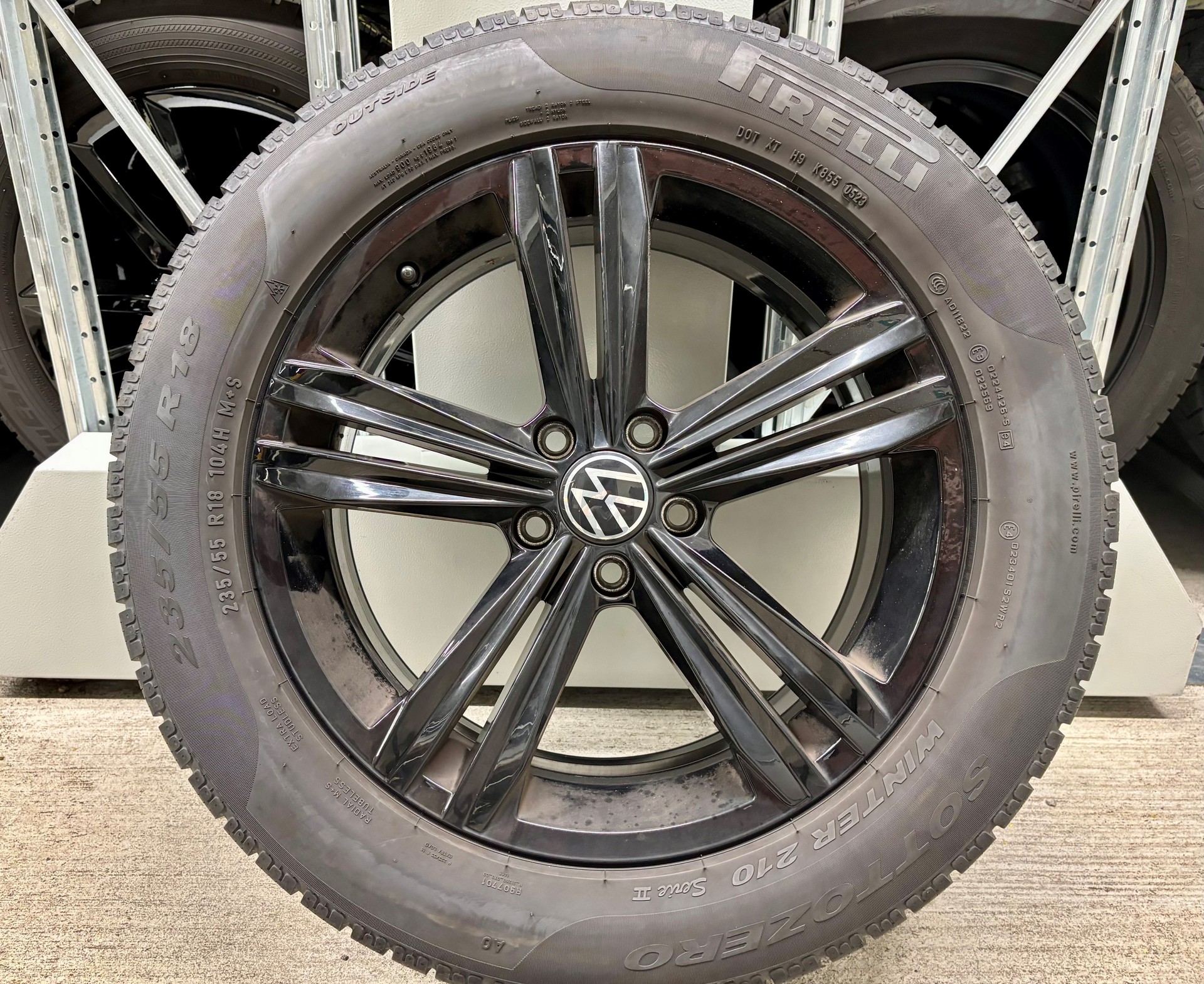 VW Tiguan Allspace 2.0 TDI SCR R-Line 4Motion DSG mit AHK, Leder, Sitz-Klimatisierung, Panorama-Ausstell-/Schiebedach & Winterrad-image-32