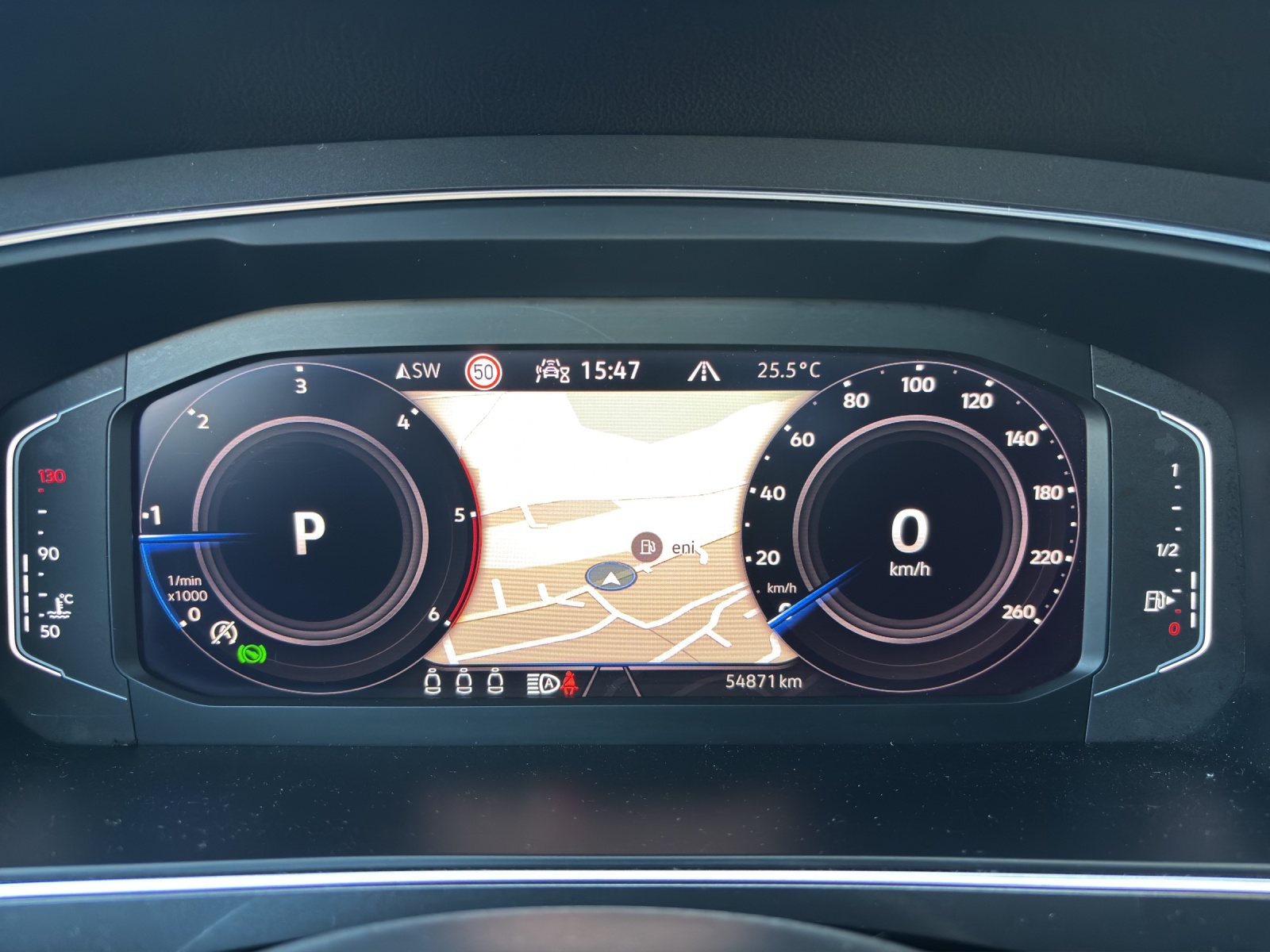 VW Tiguan Allspace 2.0 TDI SCR R-Line 4Motion DSG mit AHK, Leder mit Lüftung, Panorama-Ausstell-/Schiebedach & Winterrad-image-17