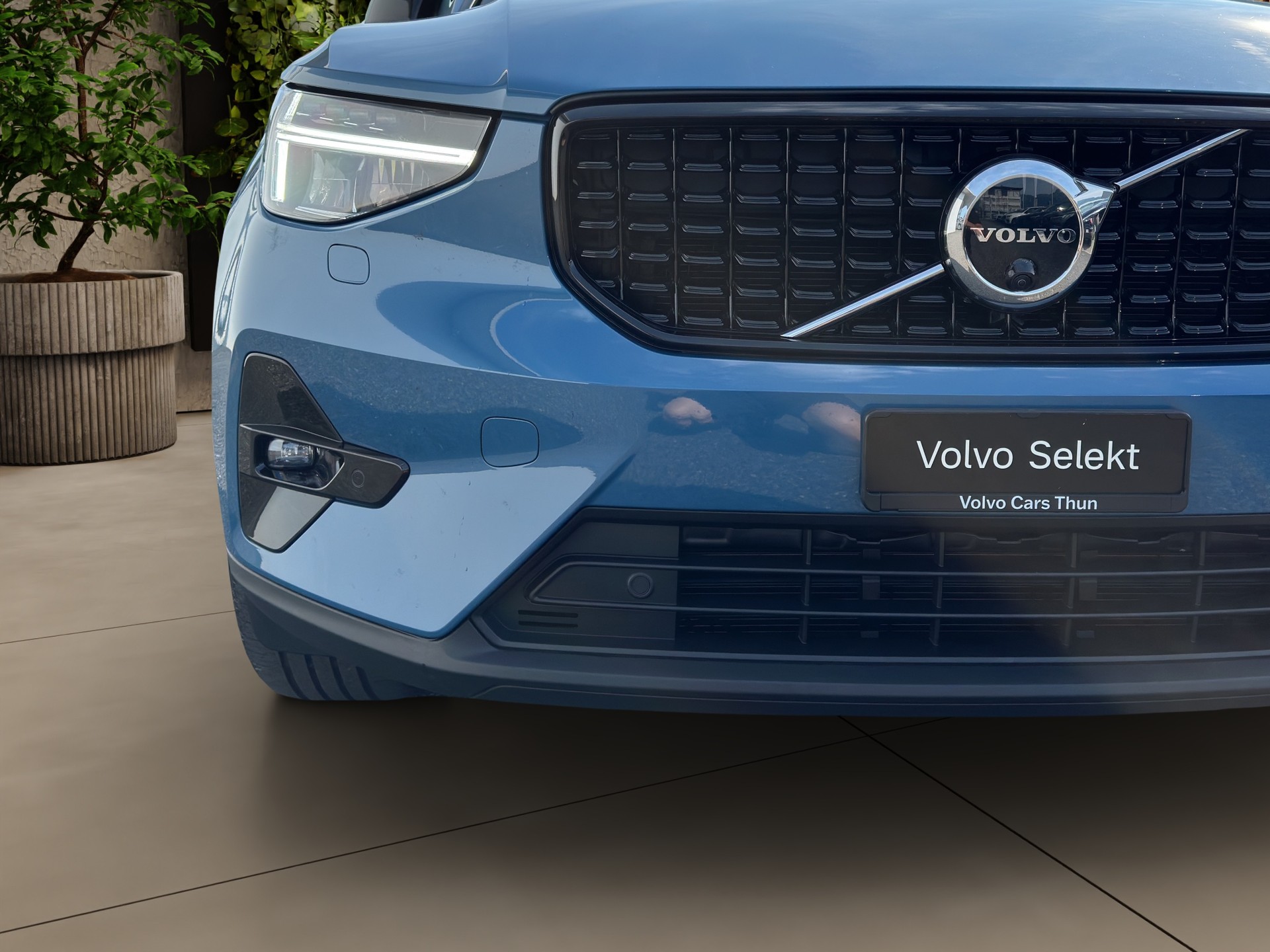 VOLVO XC40 2.0 B4 MH Plus Dark AWD-image-8