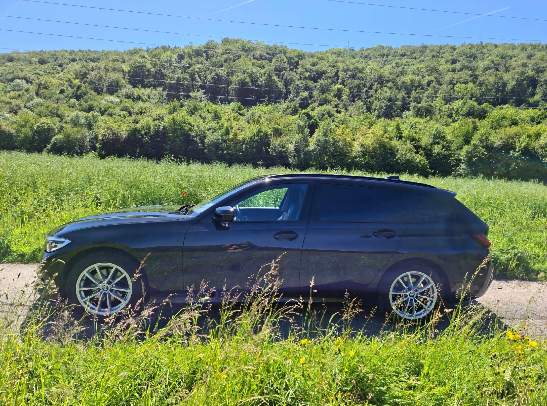 BMW xDrive 48V Touring Steptronic**Mit AHK*8-Fach*Ab Service/MFK**-image-1