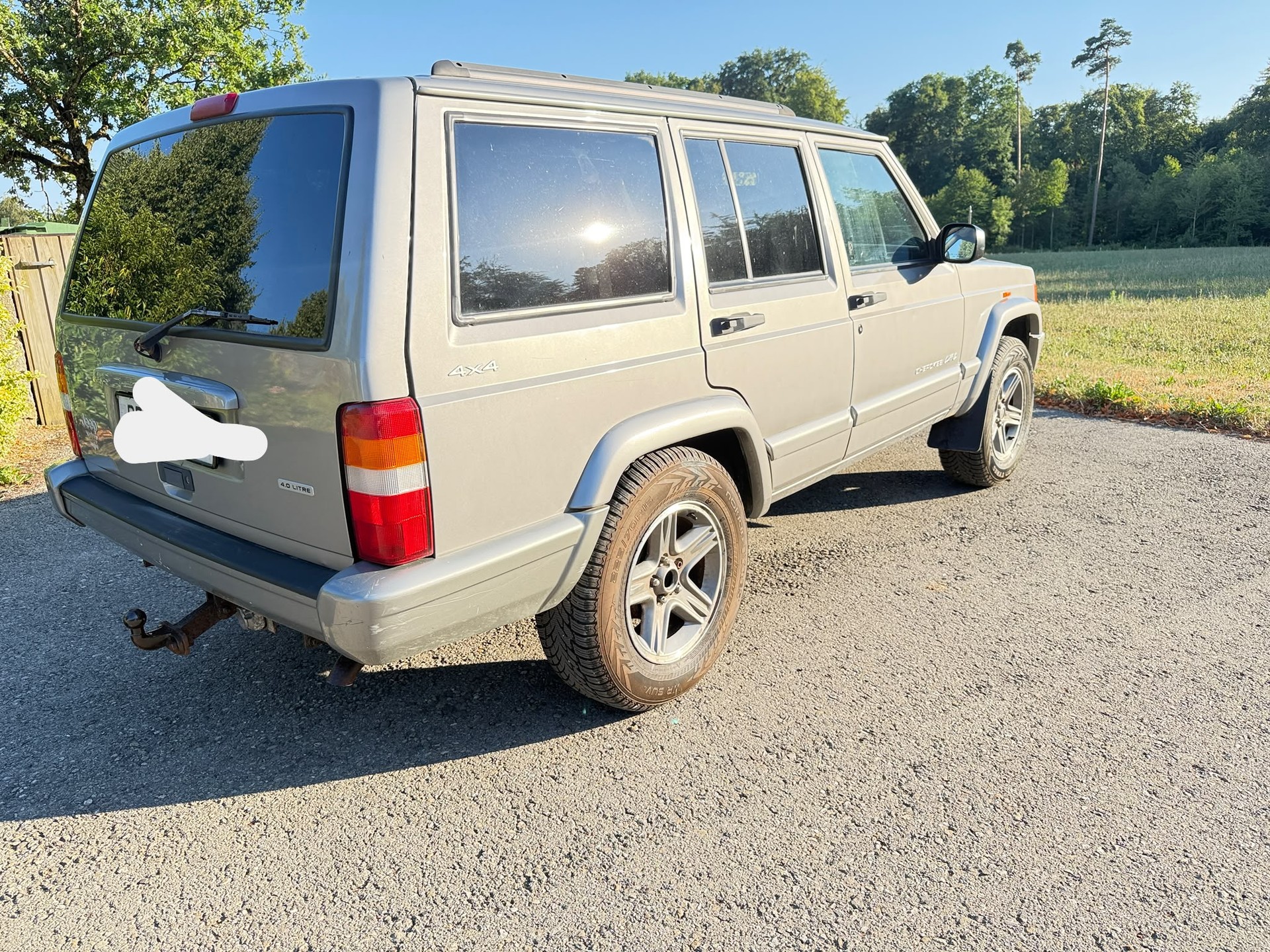 JEEP Cherokee 4.0 Classic-image-4