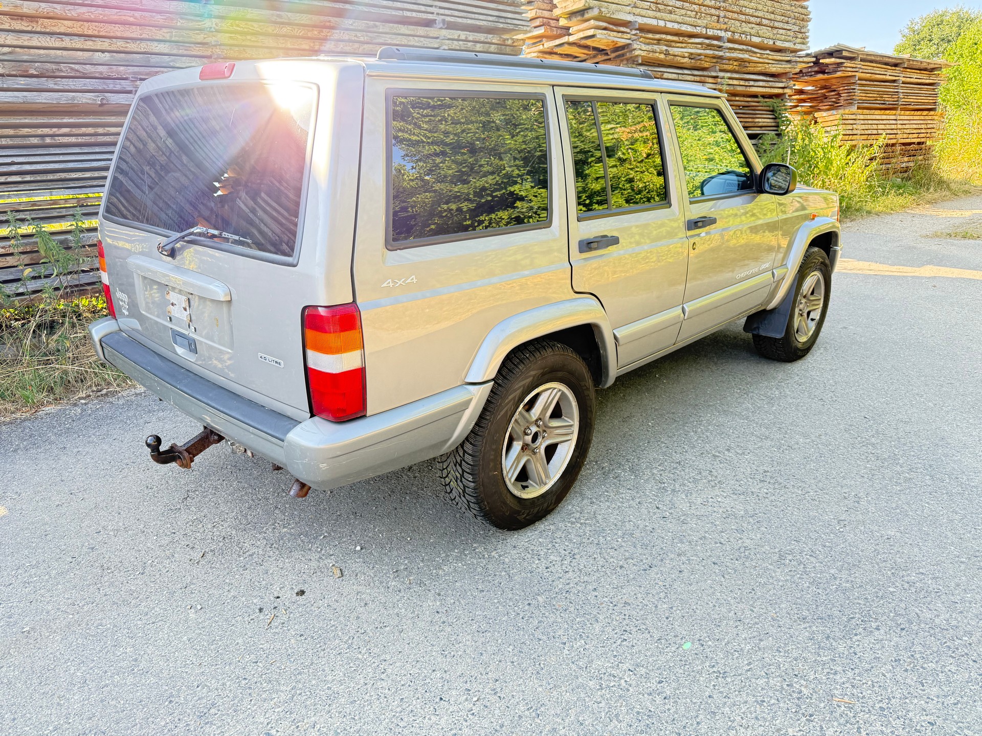 JEEP Cherokee 4.0 Classic-image-5