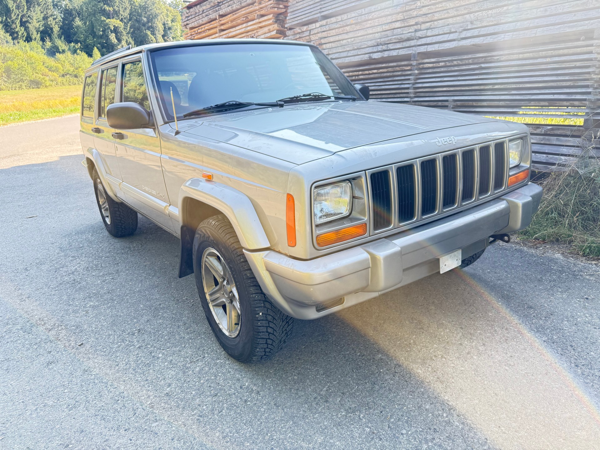 JEEP Cherokee 4.0 Classic-image-3