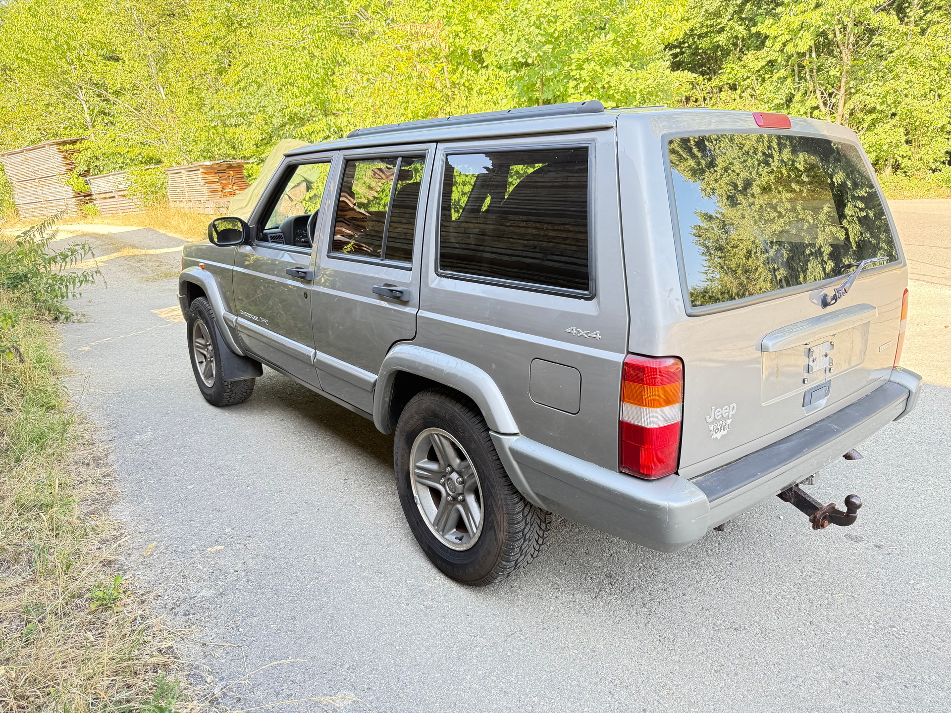 JEEP Cherokee 4.0 Classic-image-2