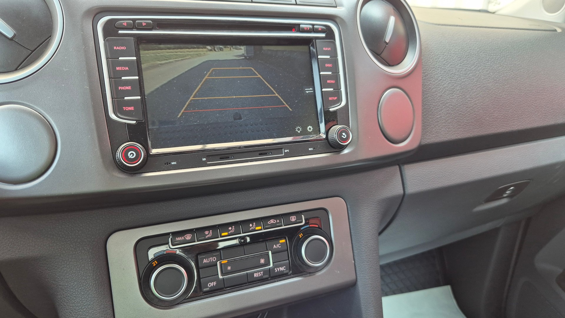 VW Amarok 2.0 BiTDI Ultimate 4Motion permanent A-image-9