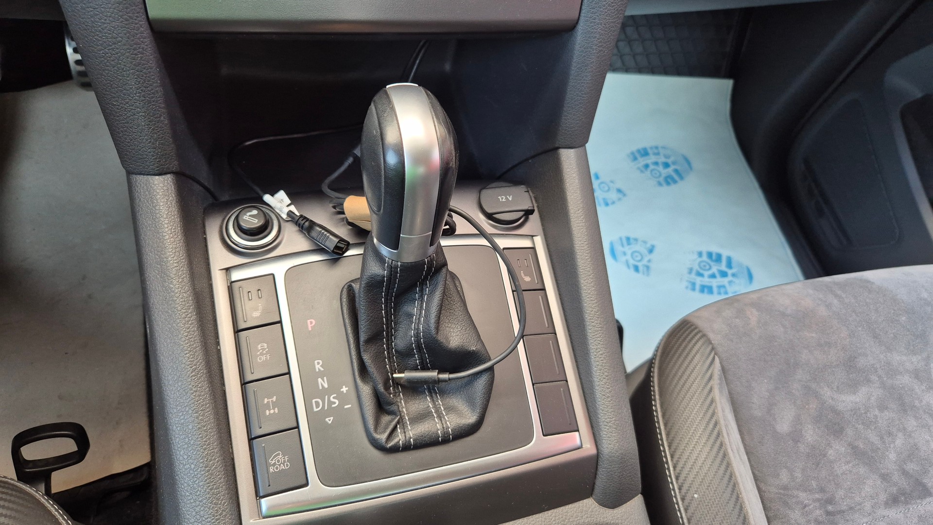 VW Amarok 2.0 BiTDI Ultimate 4Motion permanent A-image-10