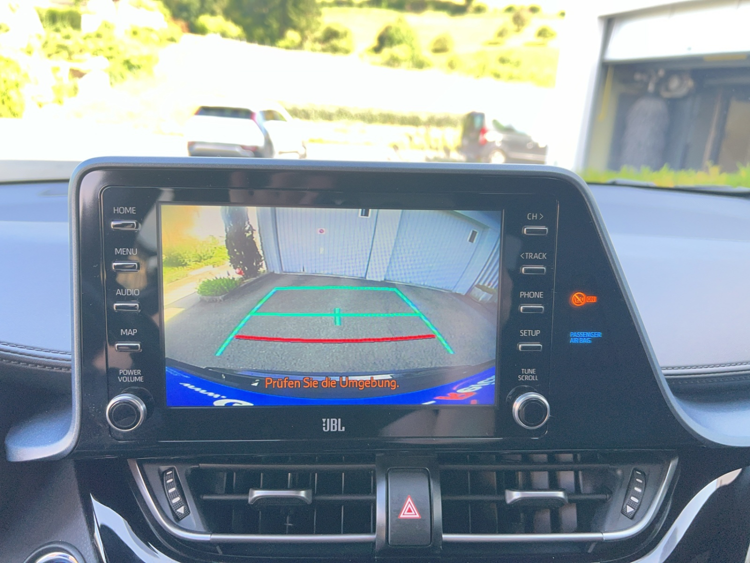 TOYOTA C-HR 2.0 VVTi HSD Trend-image-14