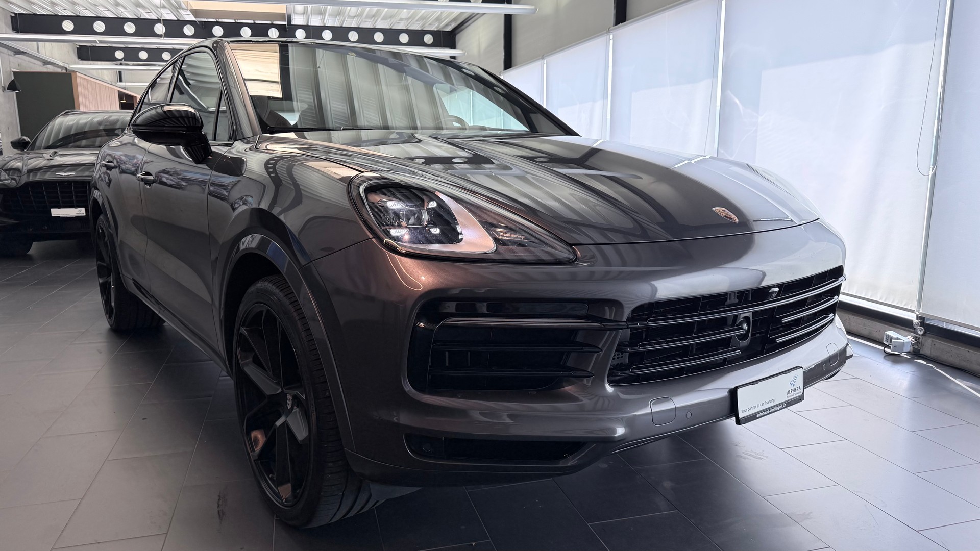PORSCHE Cayenne Coupé 3.0 V6-image-2