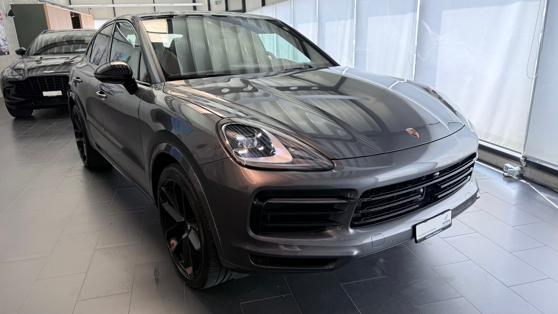PORSCHE Cayenne Coupé 3.0 V6-image-1