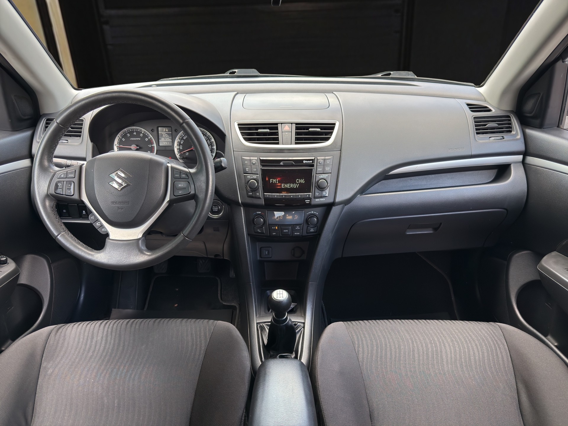 SUZUKI Swift 1.2i 16V GL-image-10