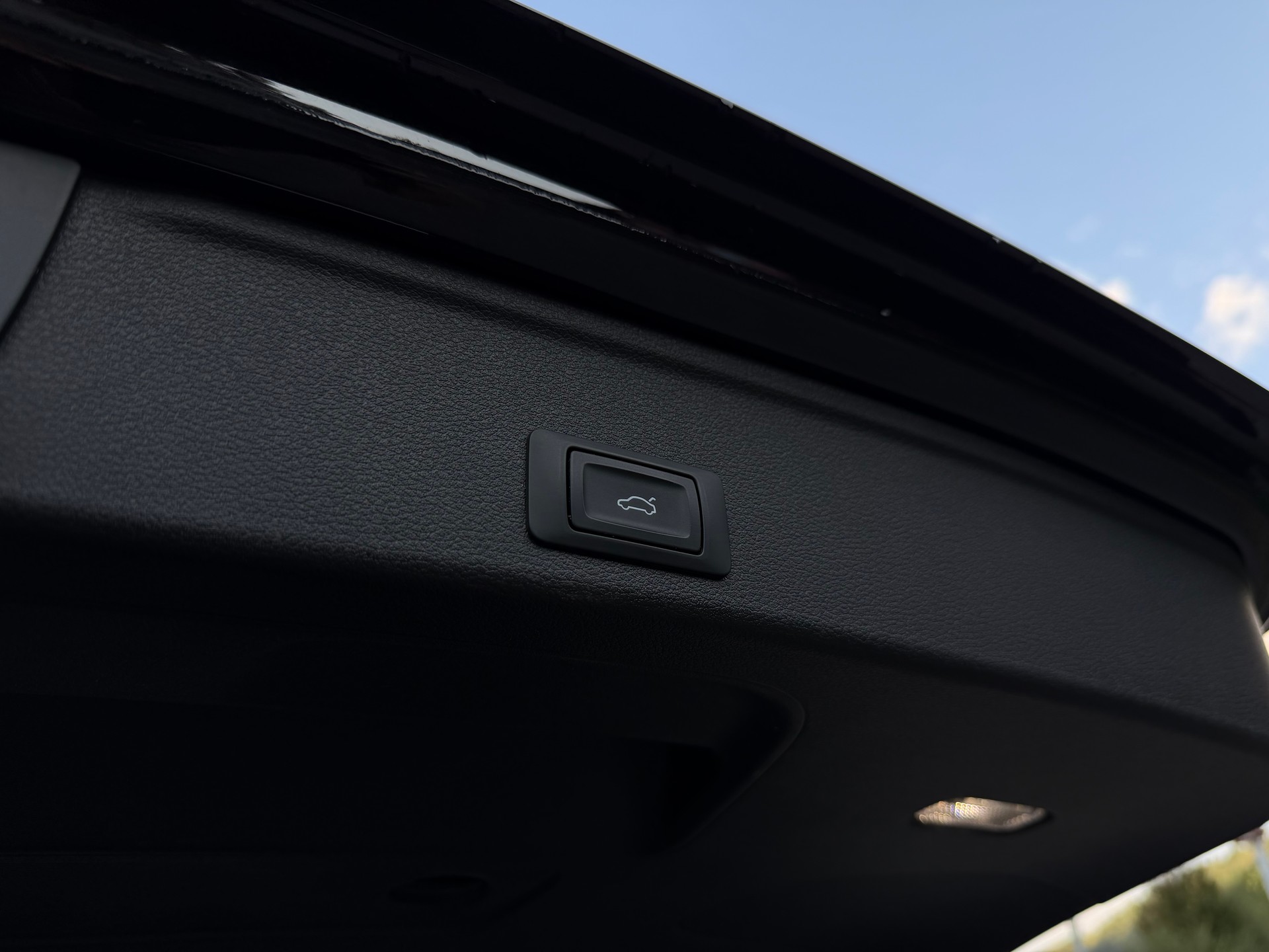 AUDI A4 Avant 40 TDI quattro S-tronic-image-7