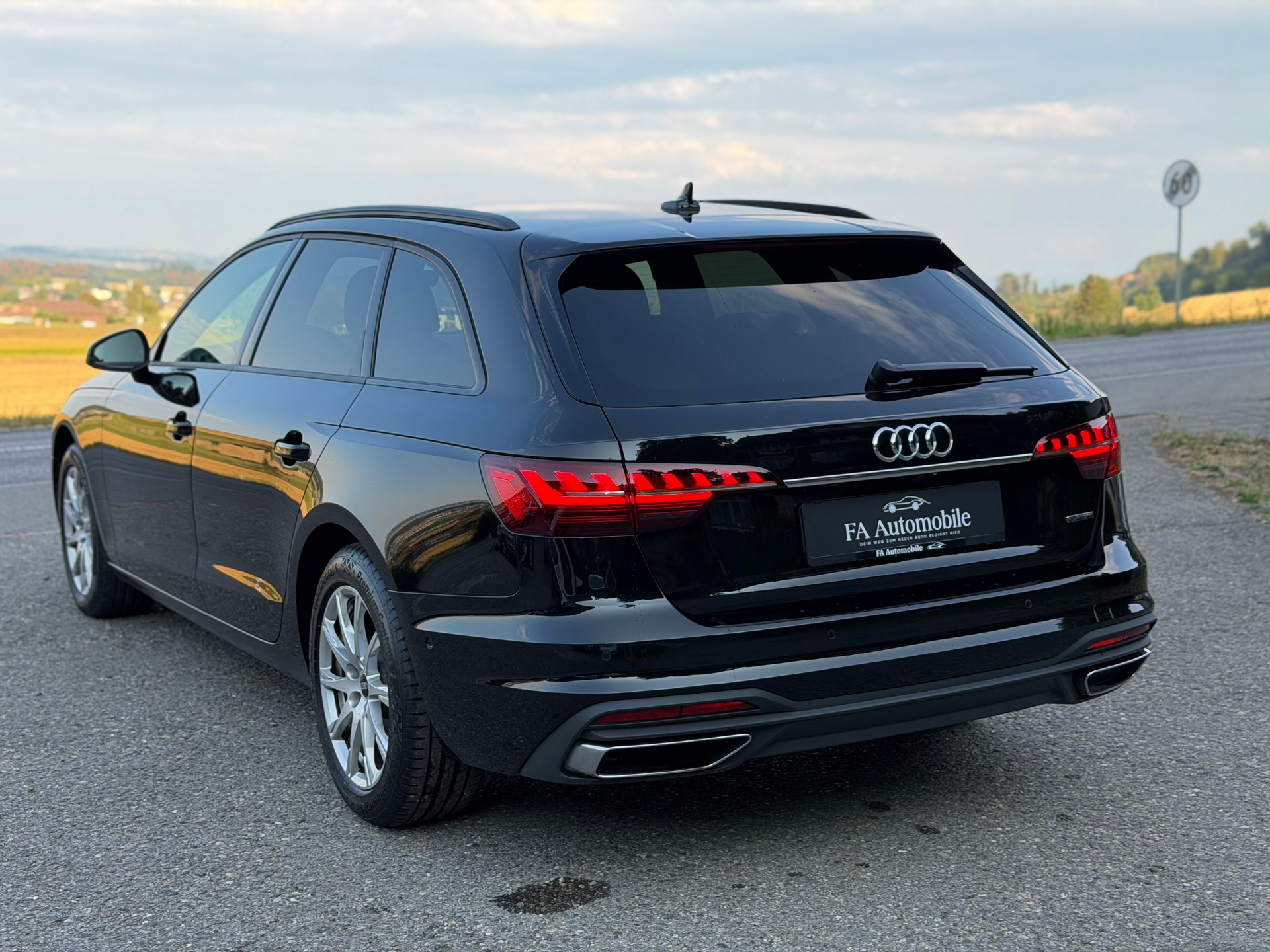 AUDI A4 Avant 40 TDI quattro S-tronic-image-3