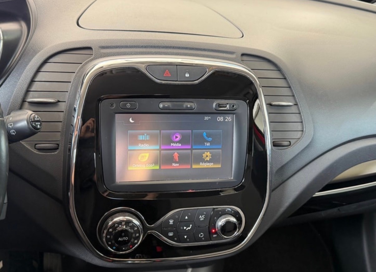 RENAULT Captur 1.2 T 16V Intens-image-10