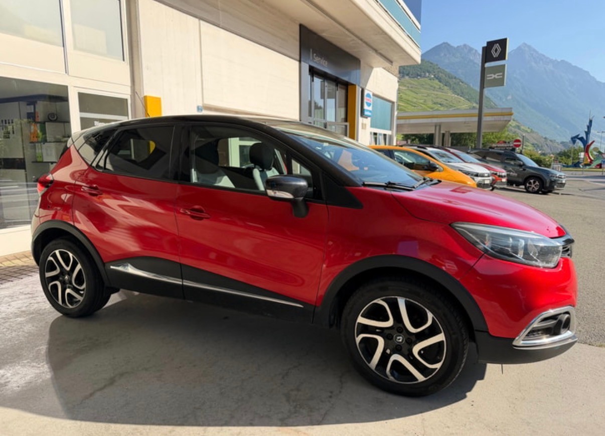 RENAULT Captur 1.2 T 16V Intens-image-3
