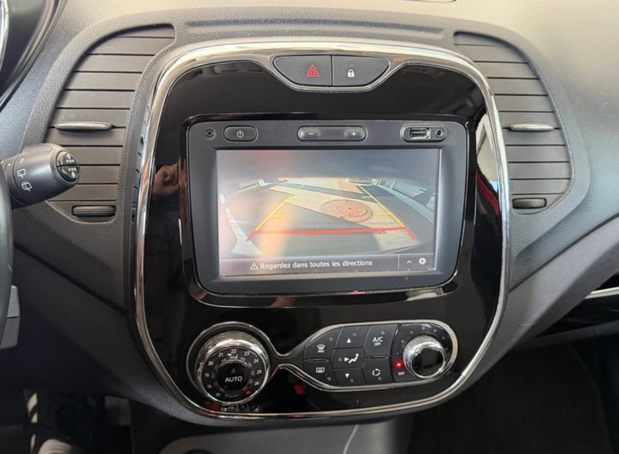 RENAULT Captur 1.2 T 16V Intens-image-11