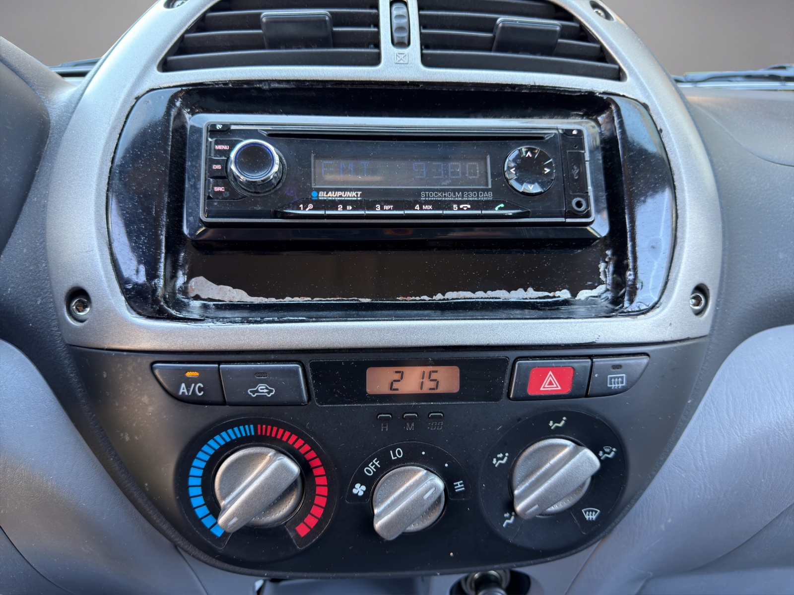 TOYOTA RAV-4 2.0 16V Linea Terra-image-14
