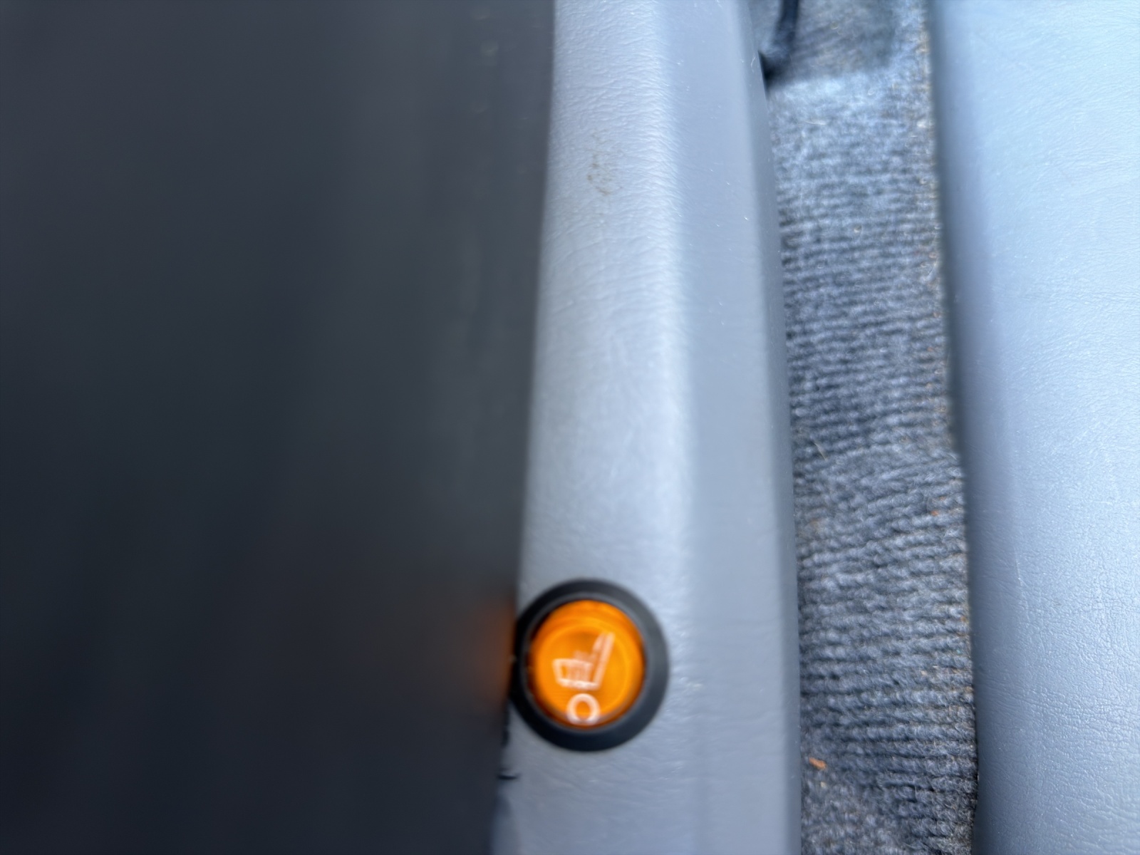 TOYOTA RAV-4 2.0 16V Linea Terra-image-19