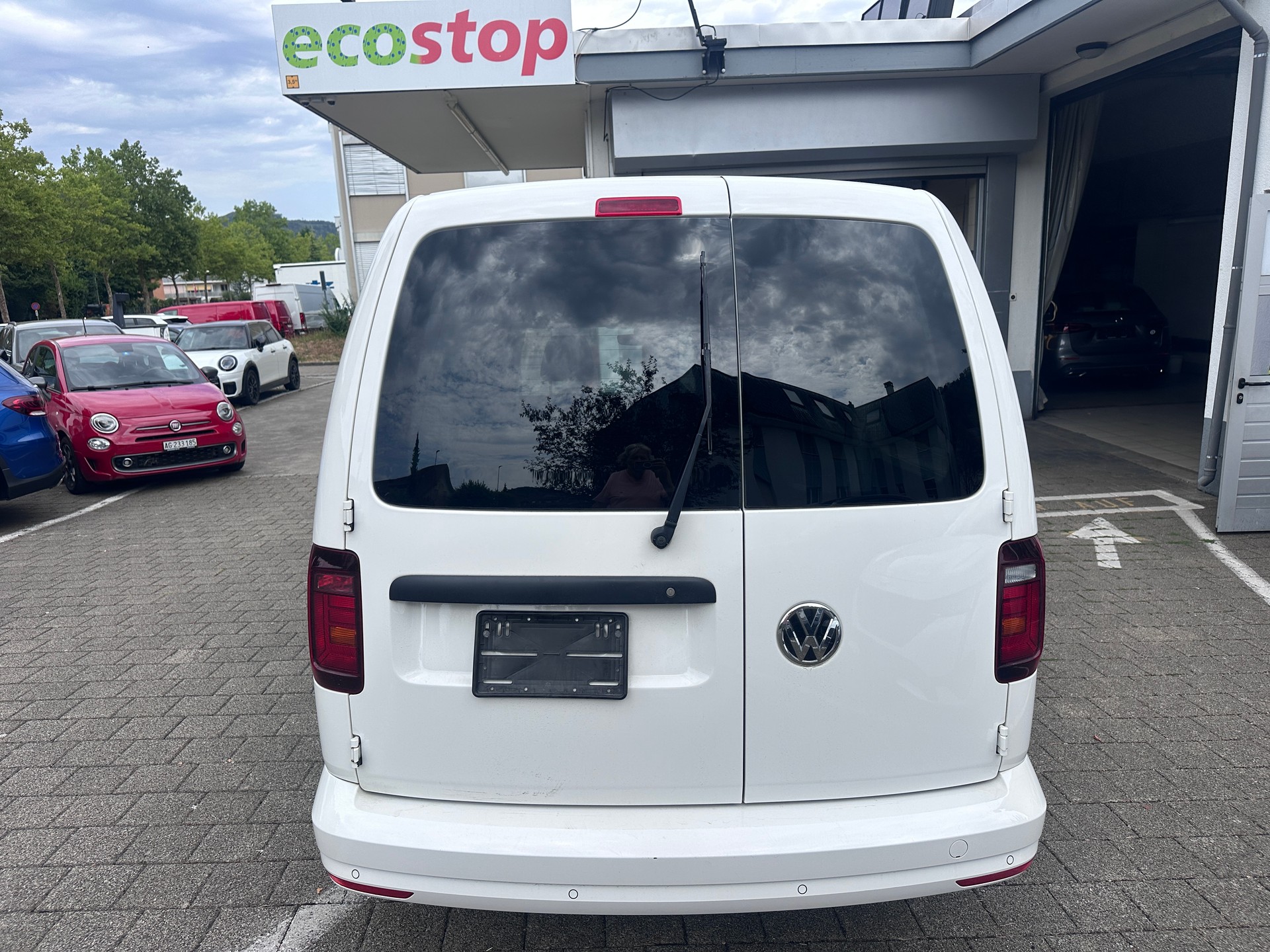 VW Caddy Maxi 2.0TDI BlueMotion Technology DSG-image-4