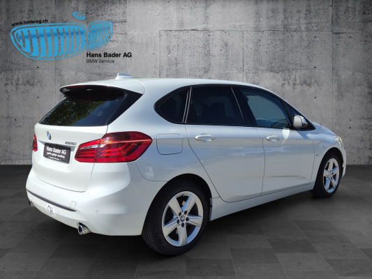 BMW 225i Active Tourer-image-4