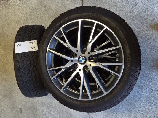 BMW 225i Active Tourer-image-14