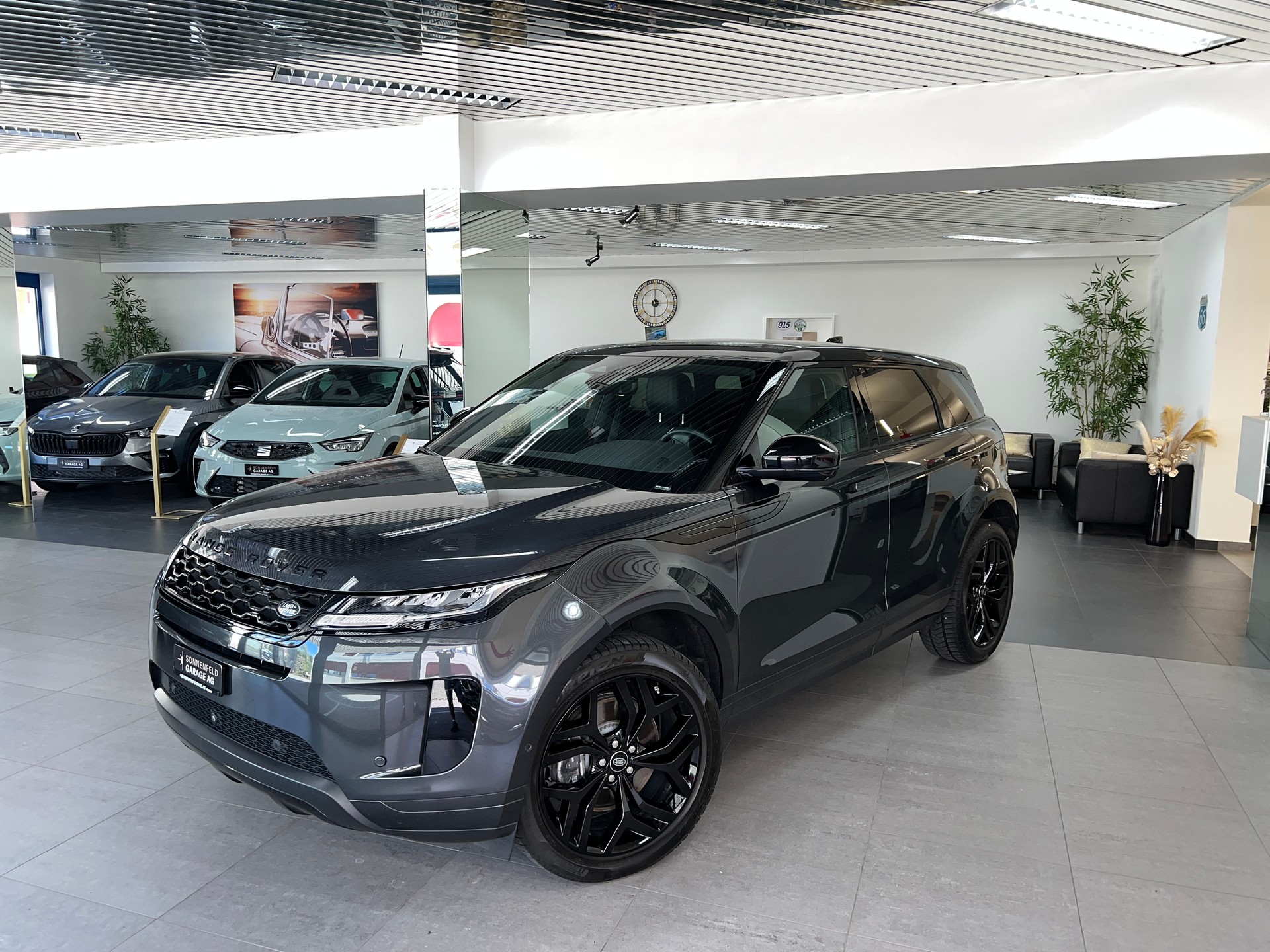 LAND ROVER Range Rover Evoque R-Dynamic P 200 AB AT9 / 4.3 % Leasing-image-3