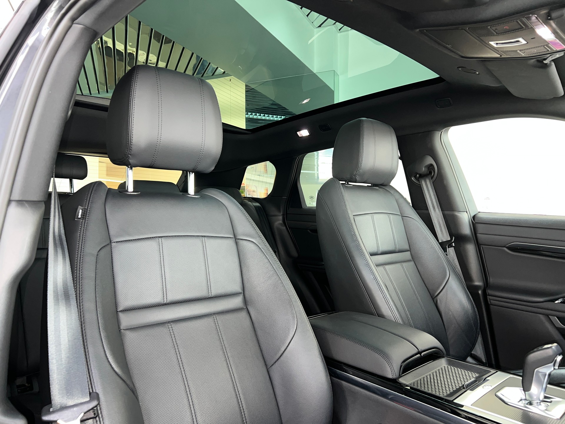 LAND ROVER Range Rover Evoque R-Dynamic P 200 AB AT9 / 4.3 % Leasing-image-9