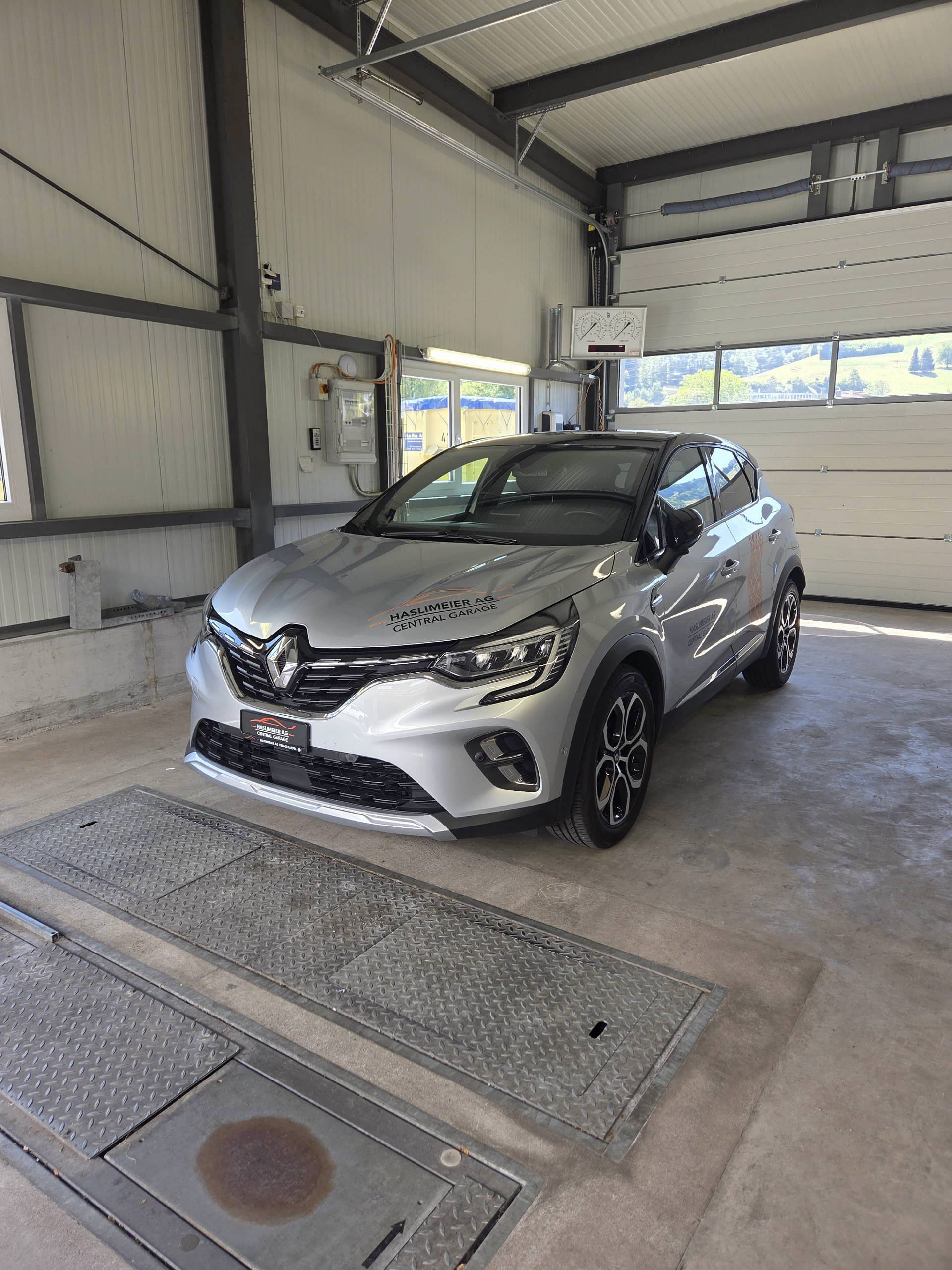 RENAULT Captur 1.6 E-Tech Plug-in Edition One