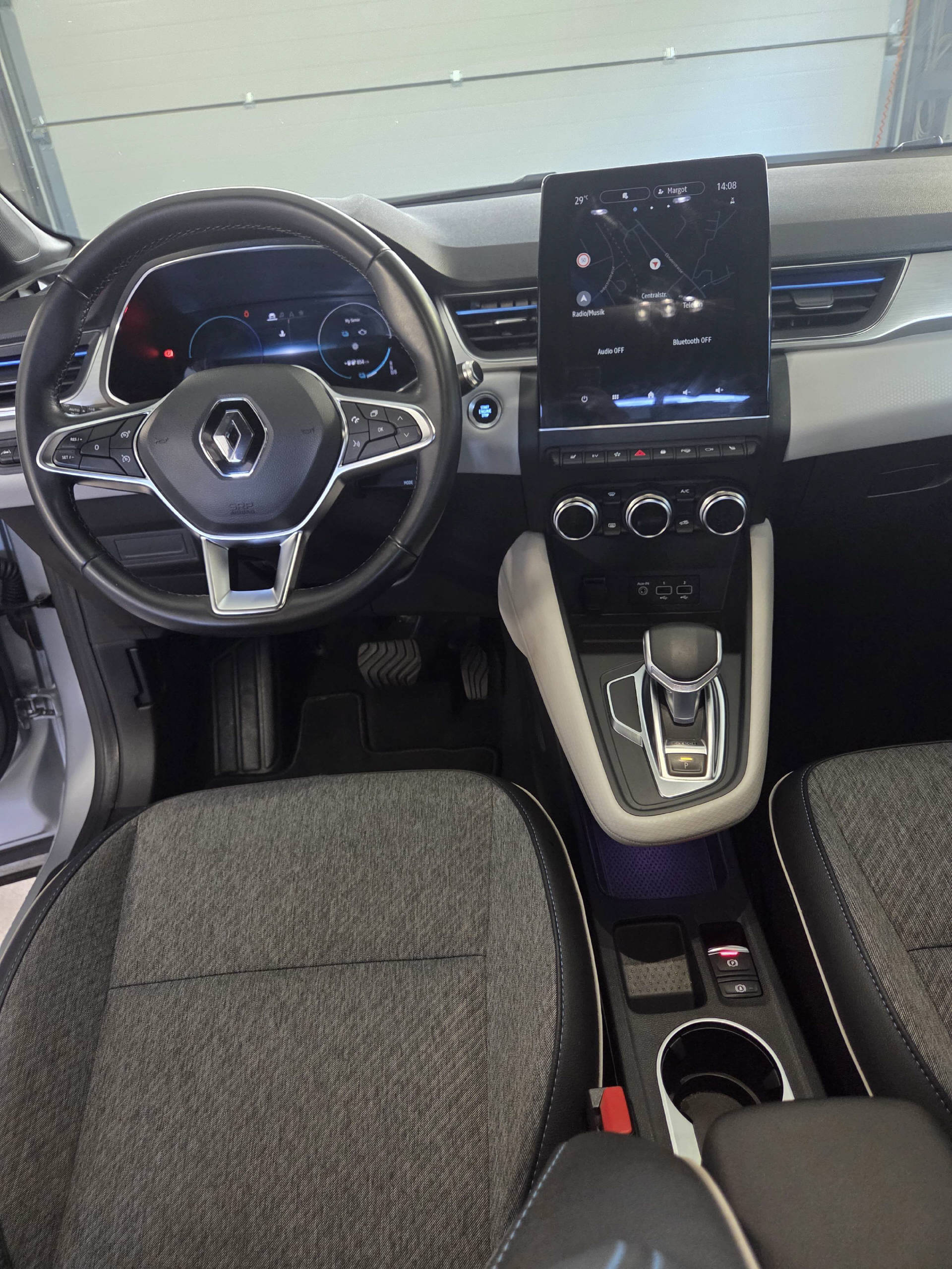 RENAULT Captur 1.6 E-Tech Plug-in Edition One-image-6