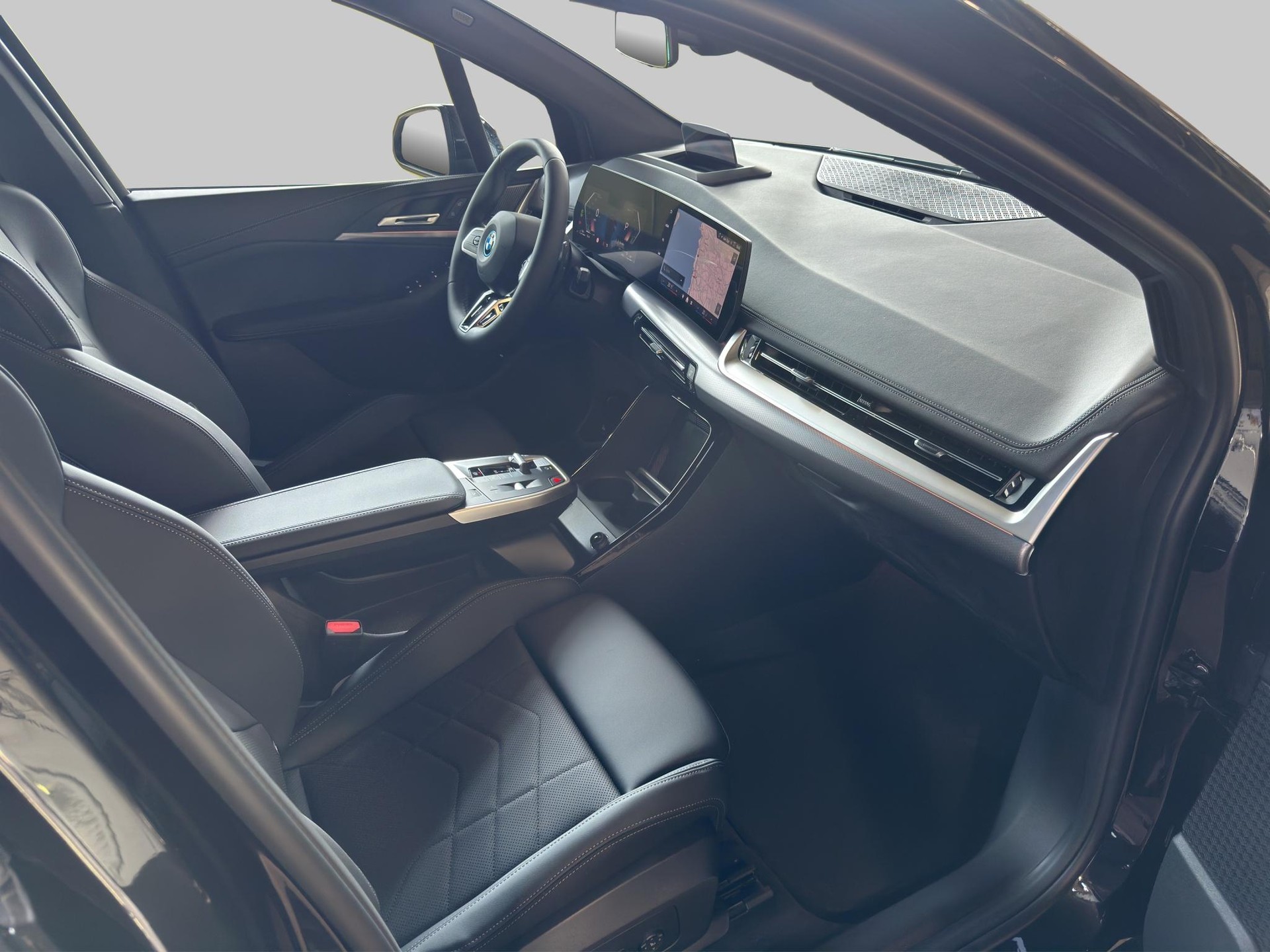 BMW 230e xDrive Active Tourer M Sport-image-17