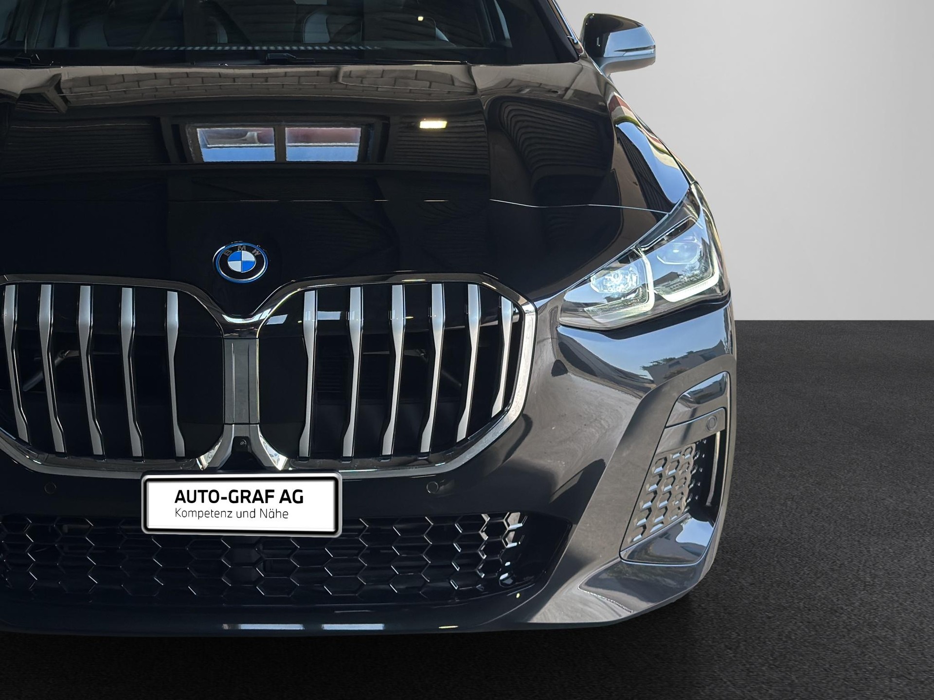 BMW 230e xDrive Active Tourer M Sport-image-8