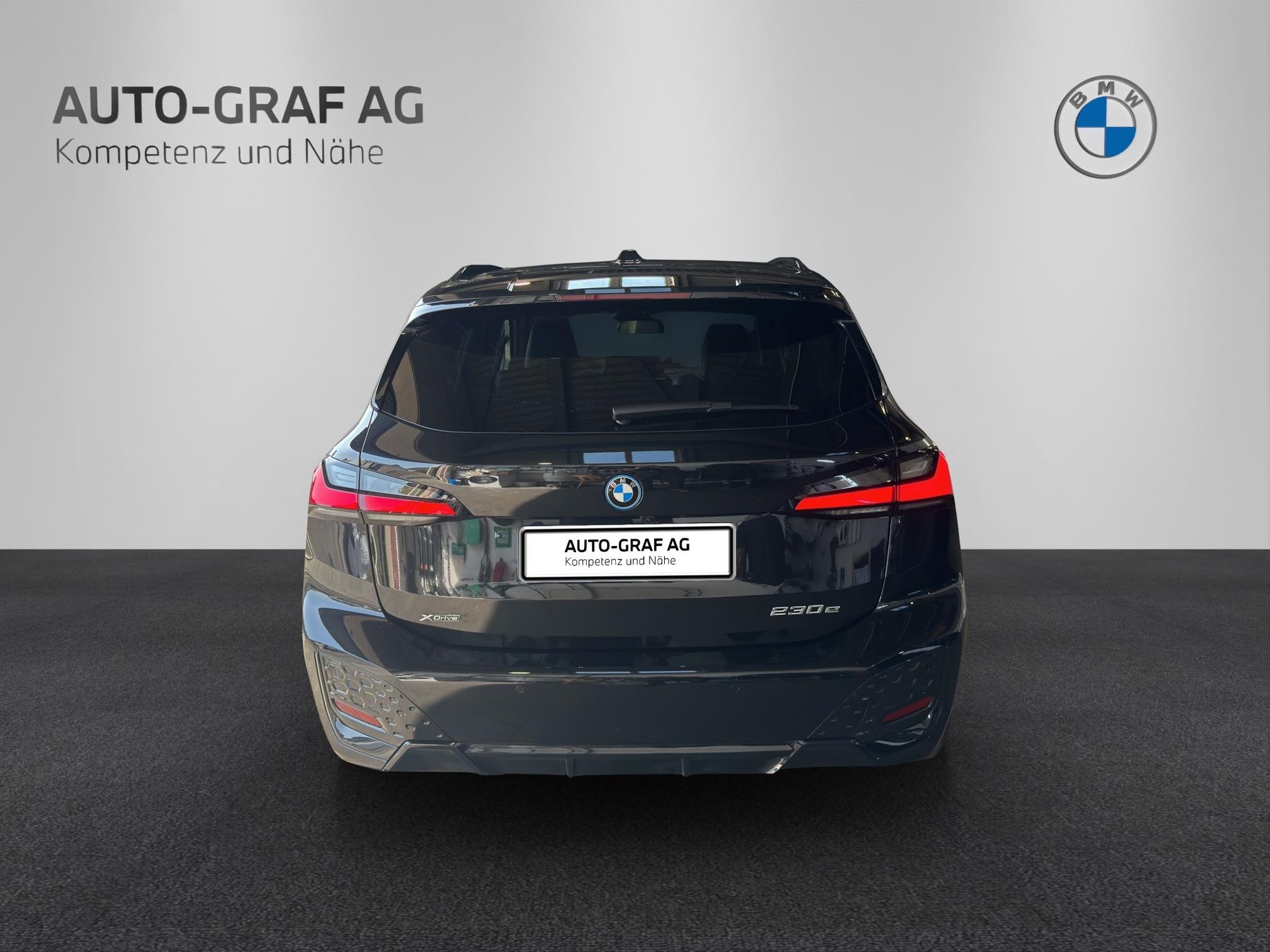 BMW 230e xDrive Active Tourer M Sport-showroom-element-3