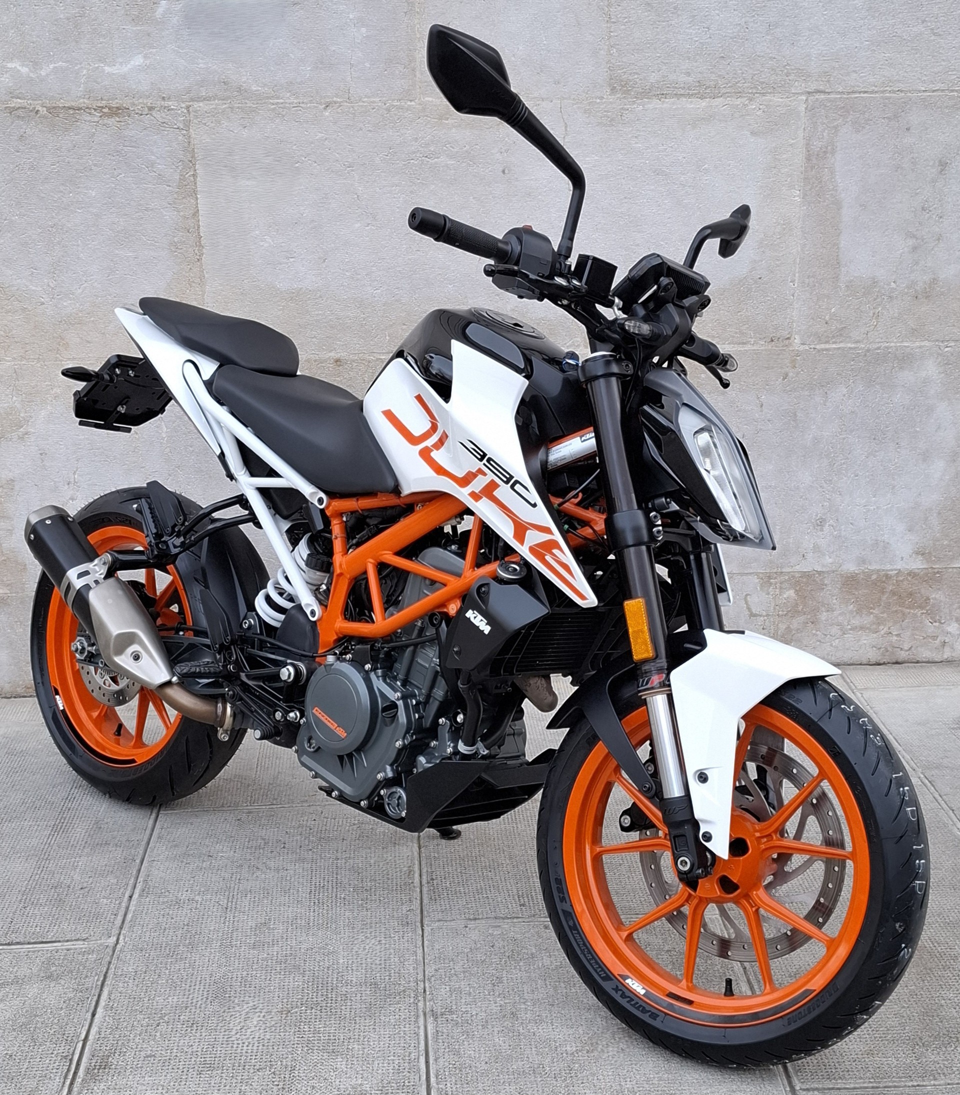 KTM 390 Duke ABS-showroom-element-1
