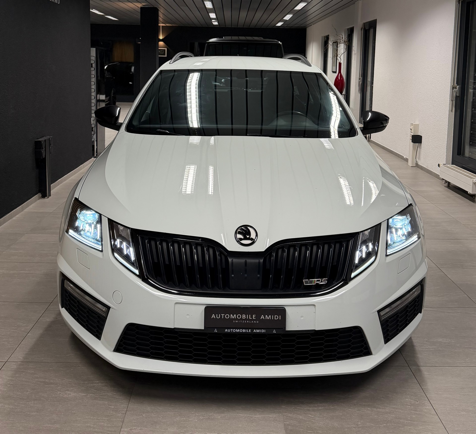 SKODA Octavia Combi 2.0 TSI RS DSG-image-1